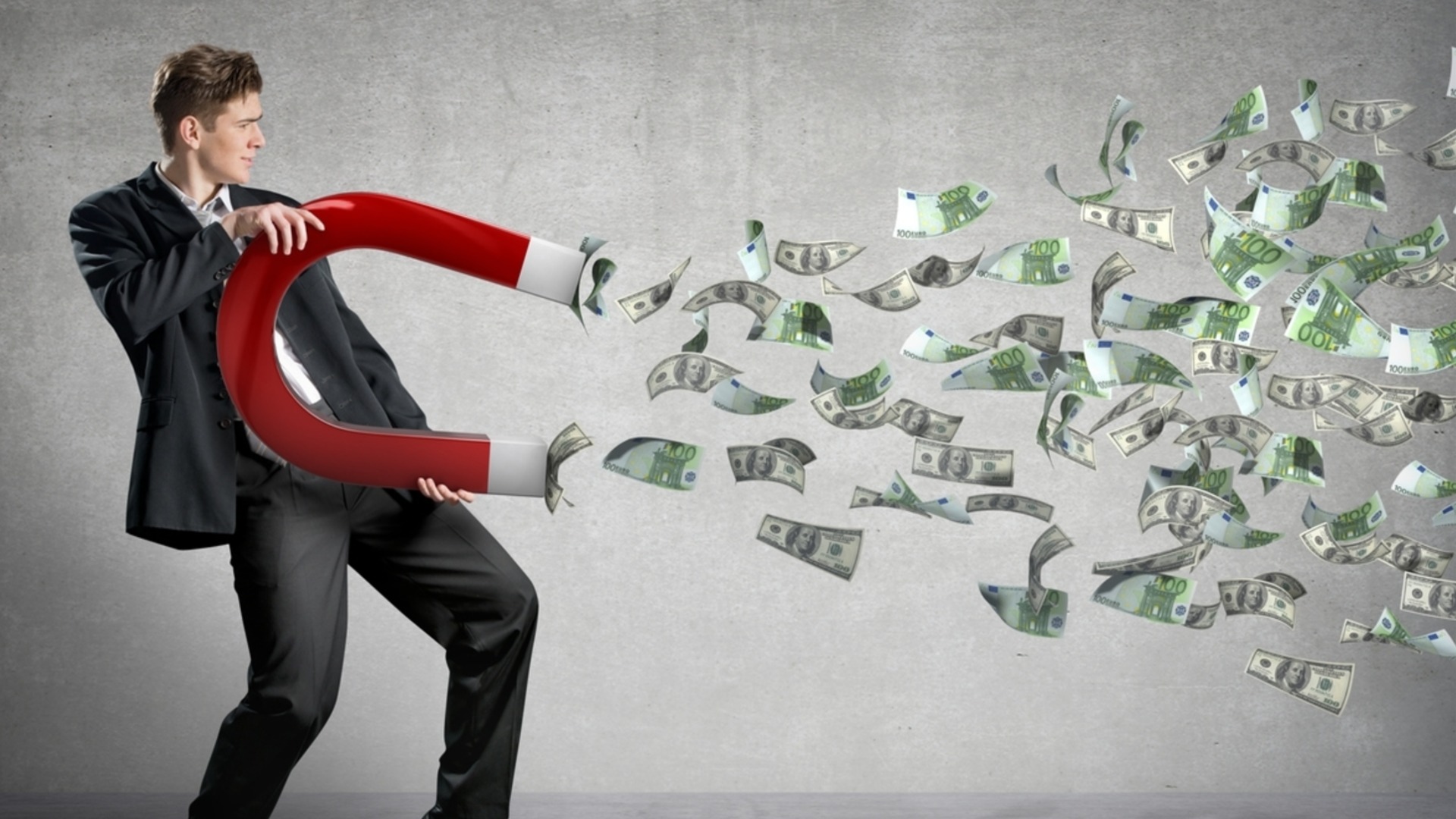 Тези 3 зодии ще са магнит за пари през АПРИЛ 2026