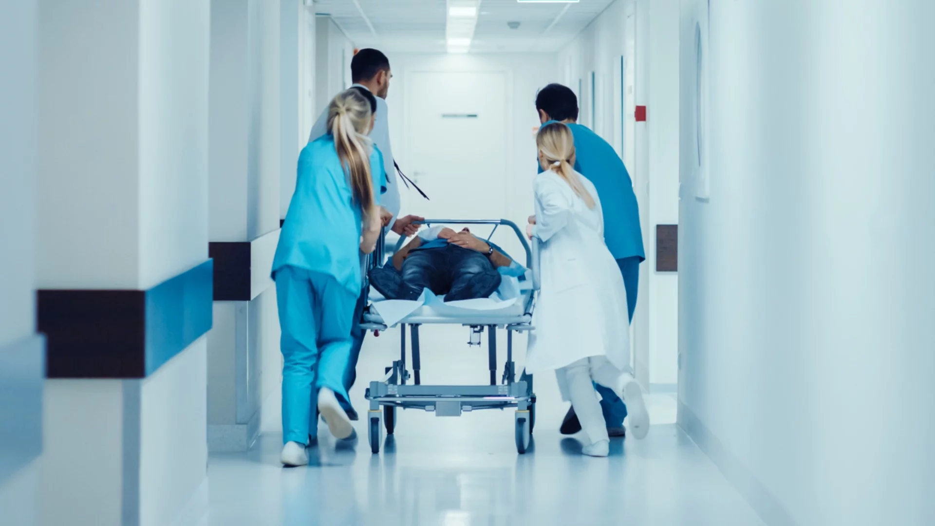 Пакети, консумативи, избор на екип: "Медицински надзор" погва болниците, които ни искат незаконни доплащания