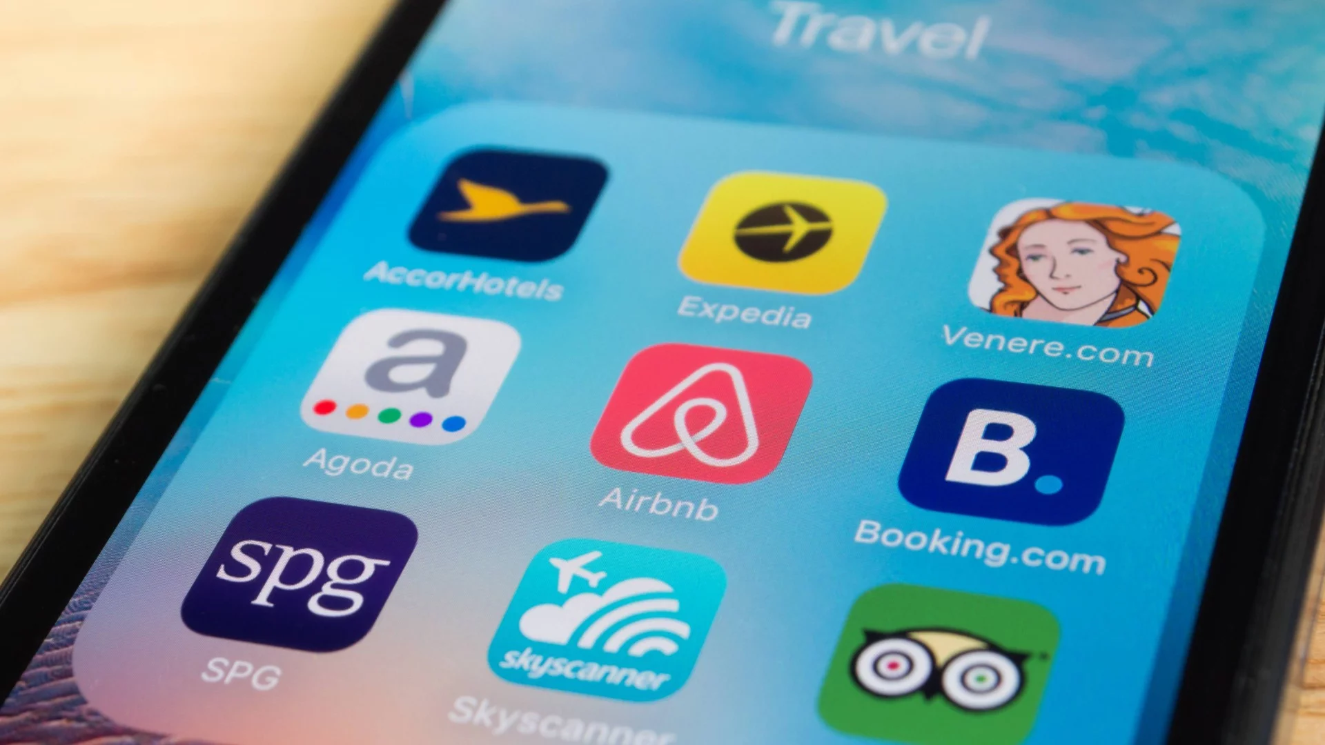 "Европейска секира над частната квартира": Директива ще ликвидира половината Airbnb и Booking имоти под наем в България