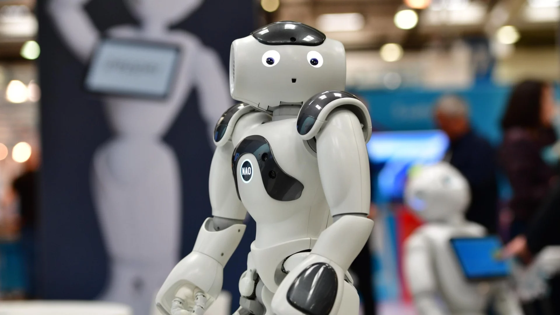 Той готви и чисти: ВИДЕО показва възможностите на домашен робот