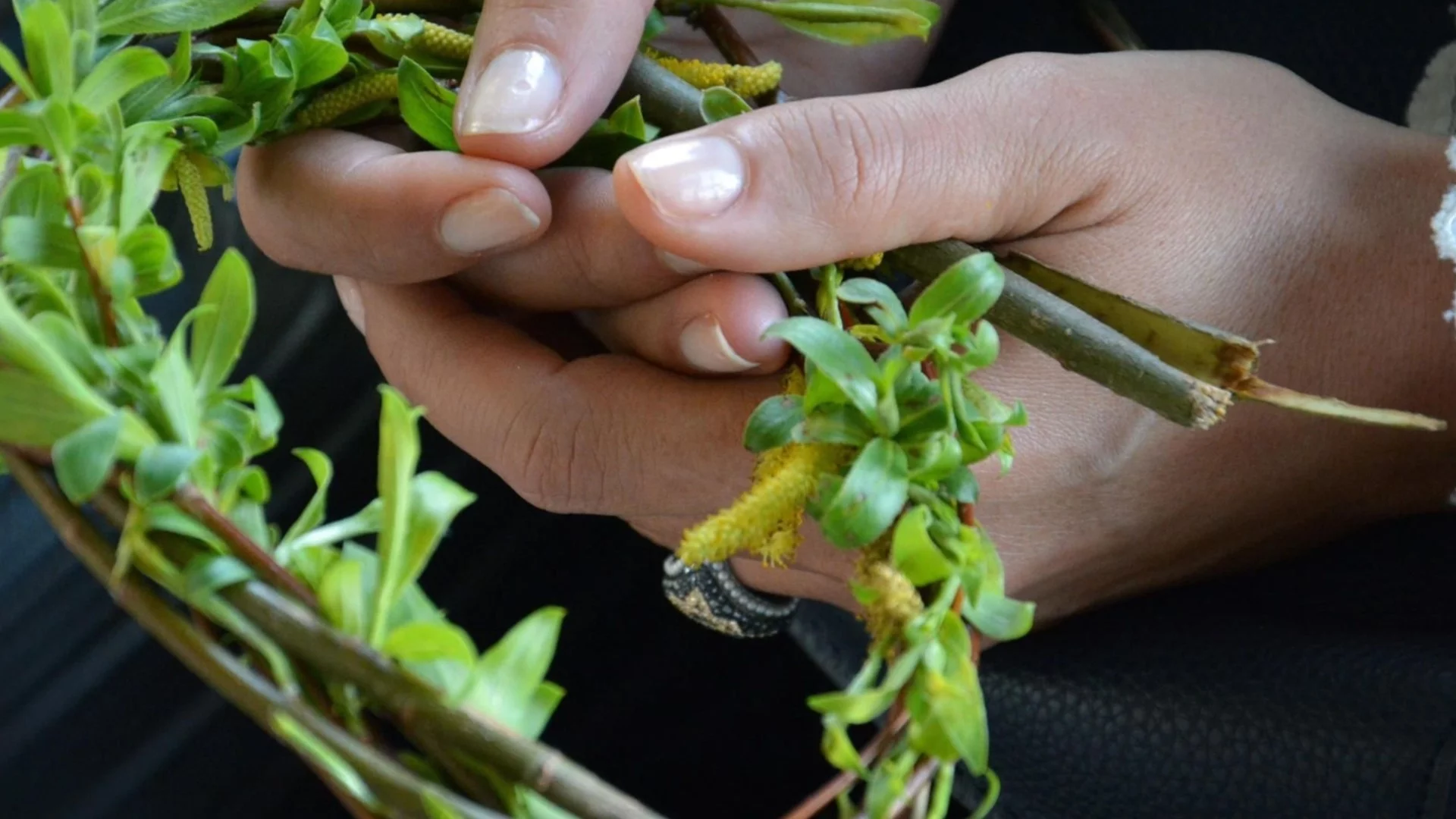 1000-метров венец ще обгърне храм в Елин Пелин на Цветница