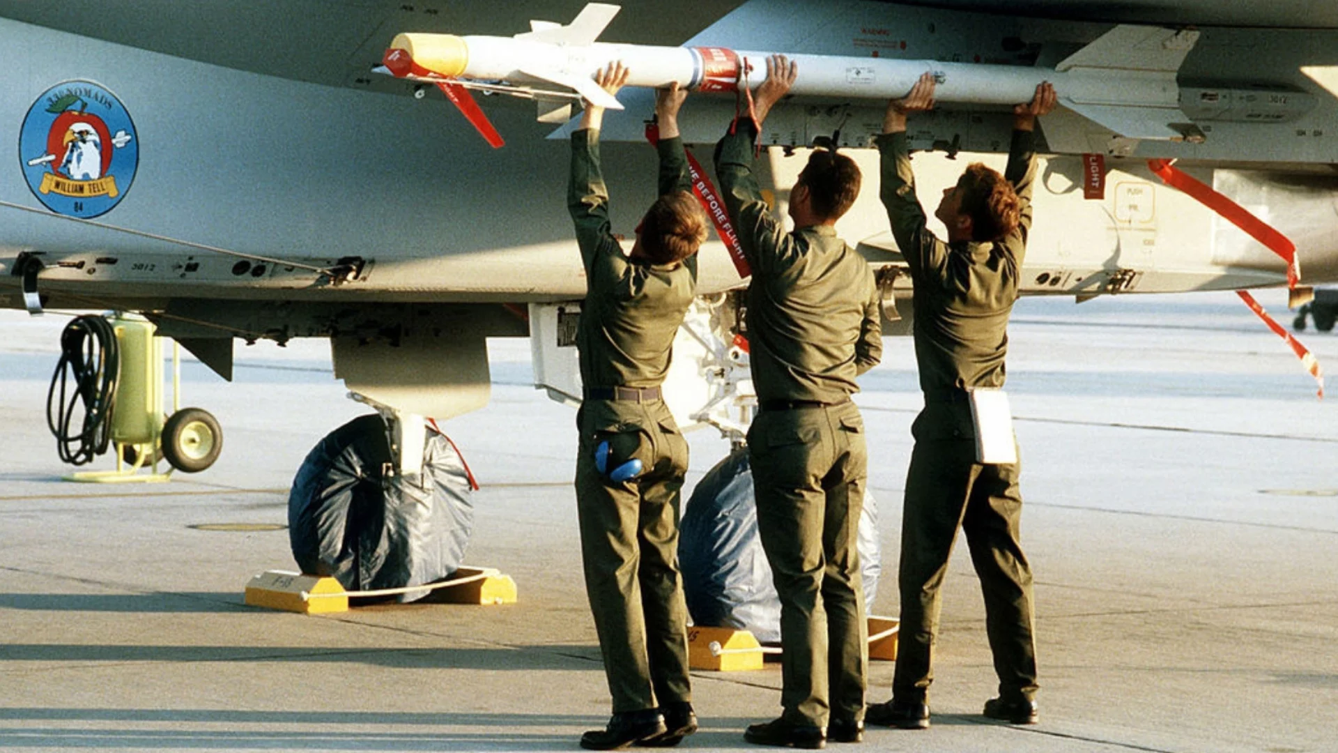 Франция е забранила доставки на оръжия от САЩ за Израел през нейно небе