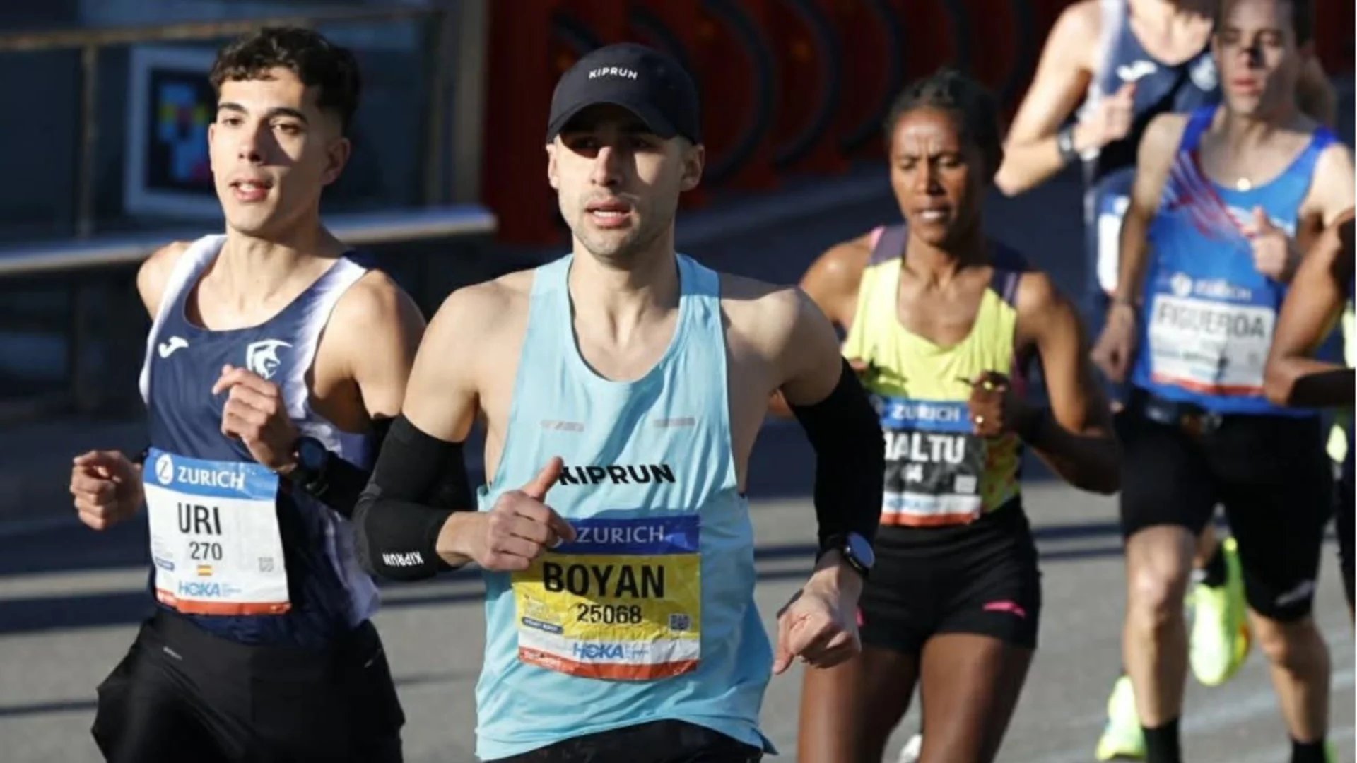 Световни титли в зала, световен рекорд на полумаратон и силен българин на маратон: "Бегачите" през март 2026 г. (ОБЗОР)