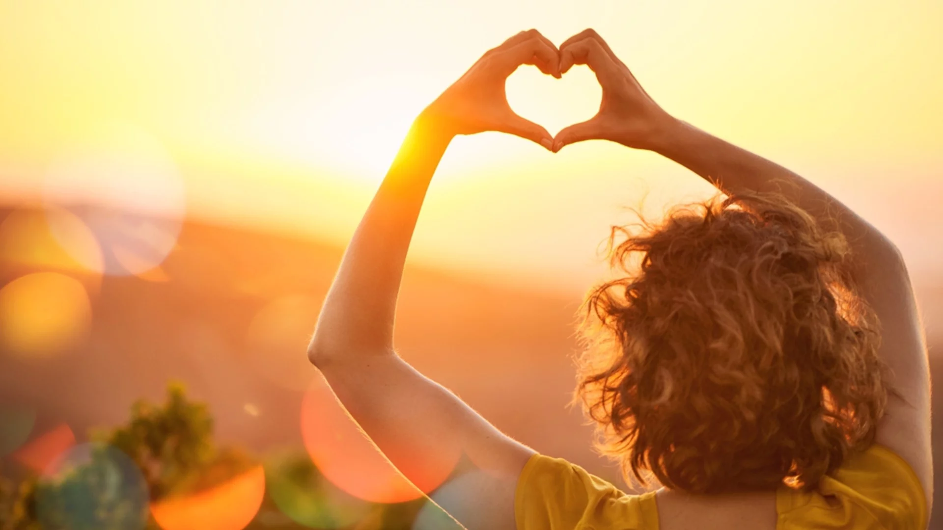 Хороскоп за днес, 1 април: Априлското слънце ще огрее Рибите, а Раците ще вървят под облак от съмнения