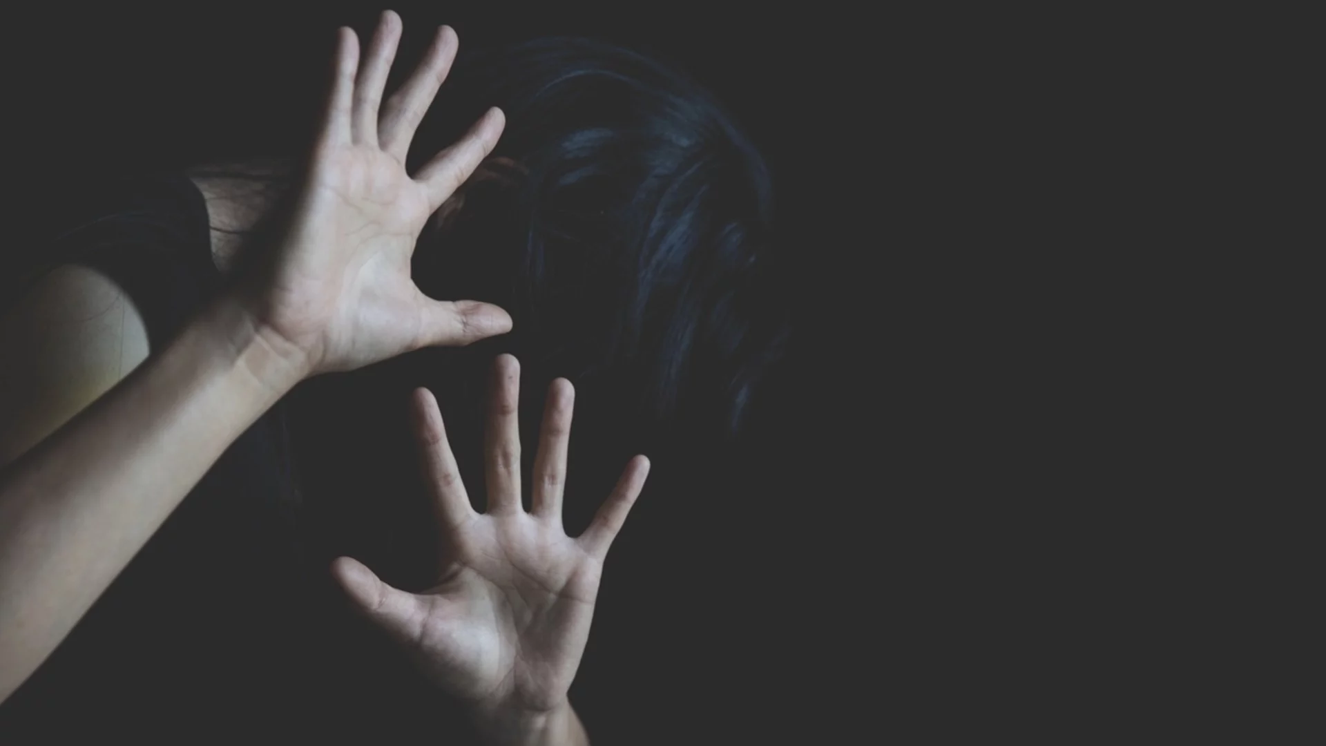 Бил бременната си жена: Мъж с обвинение за домашно насилие