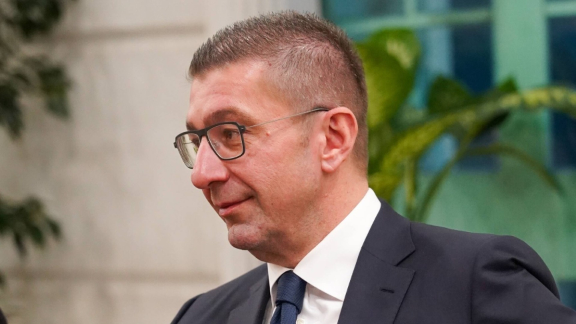 Мицкоски говори за последователи на Тодор Живков и за права на македонците в България