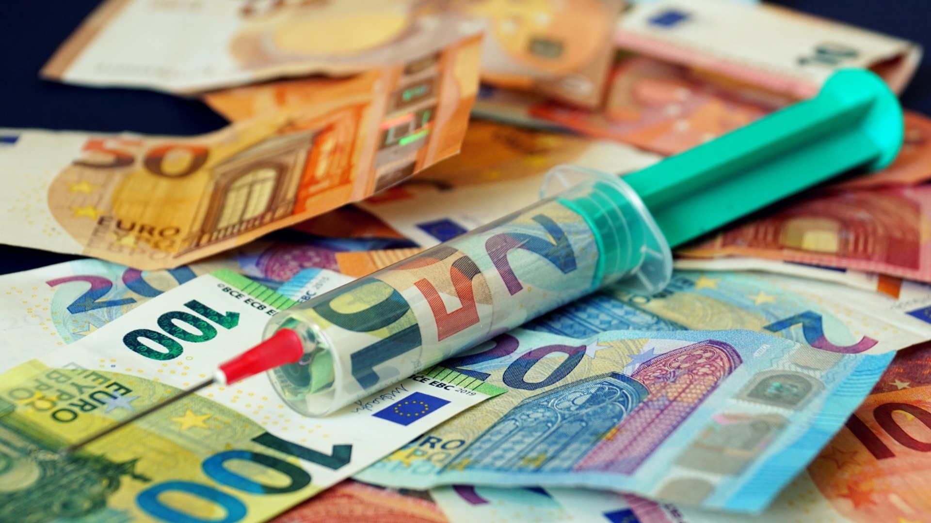 В петък: Голяма финансова инжекция ще получат Близнаци, Стрелци + още 2 зодии