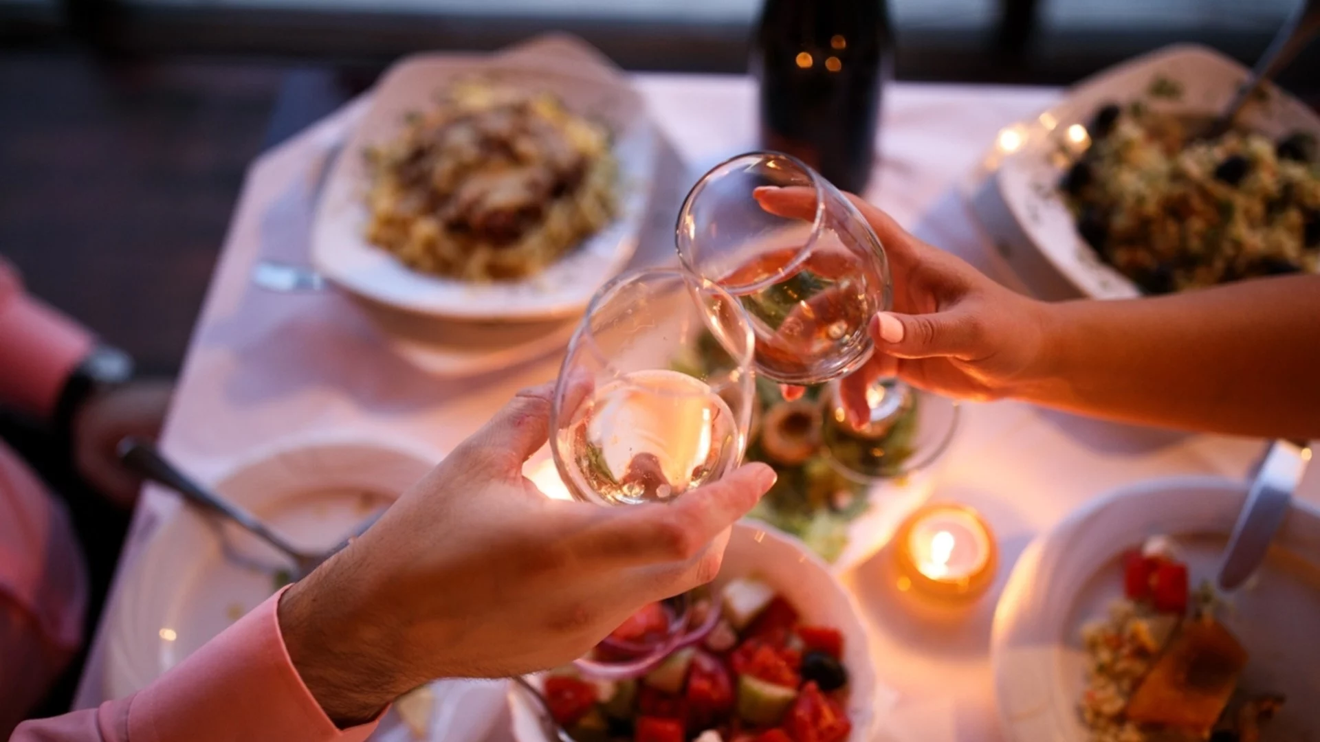 Лукс: Сметките в ресторантите изпревариха инфлацията двойно за 10 г.