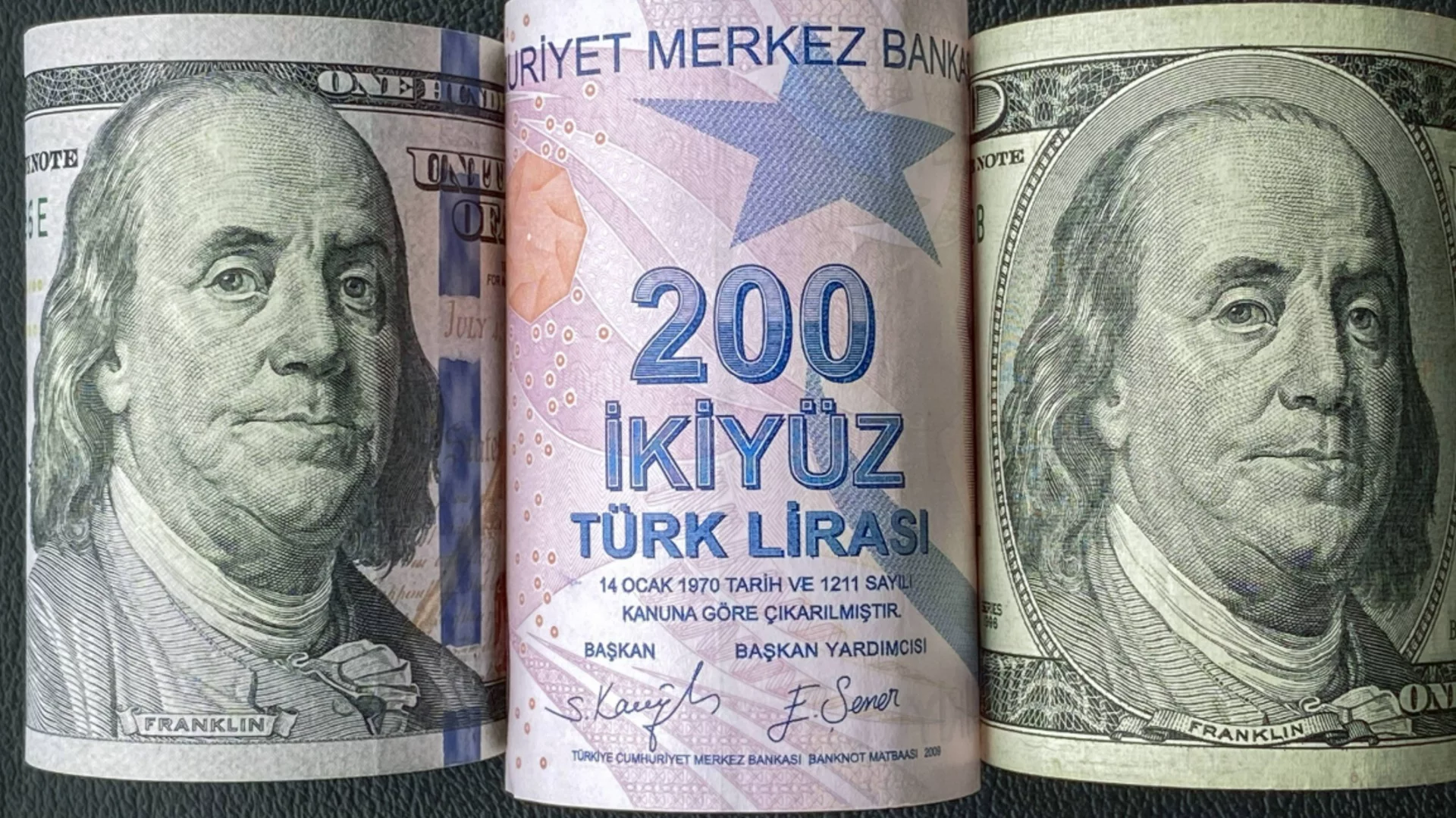 Заради войната: Турската централна банка продаде десетки милиарди долари