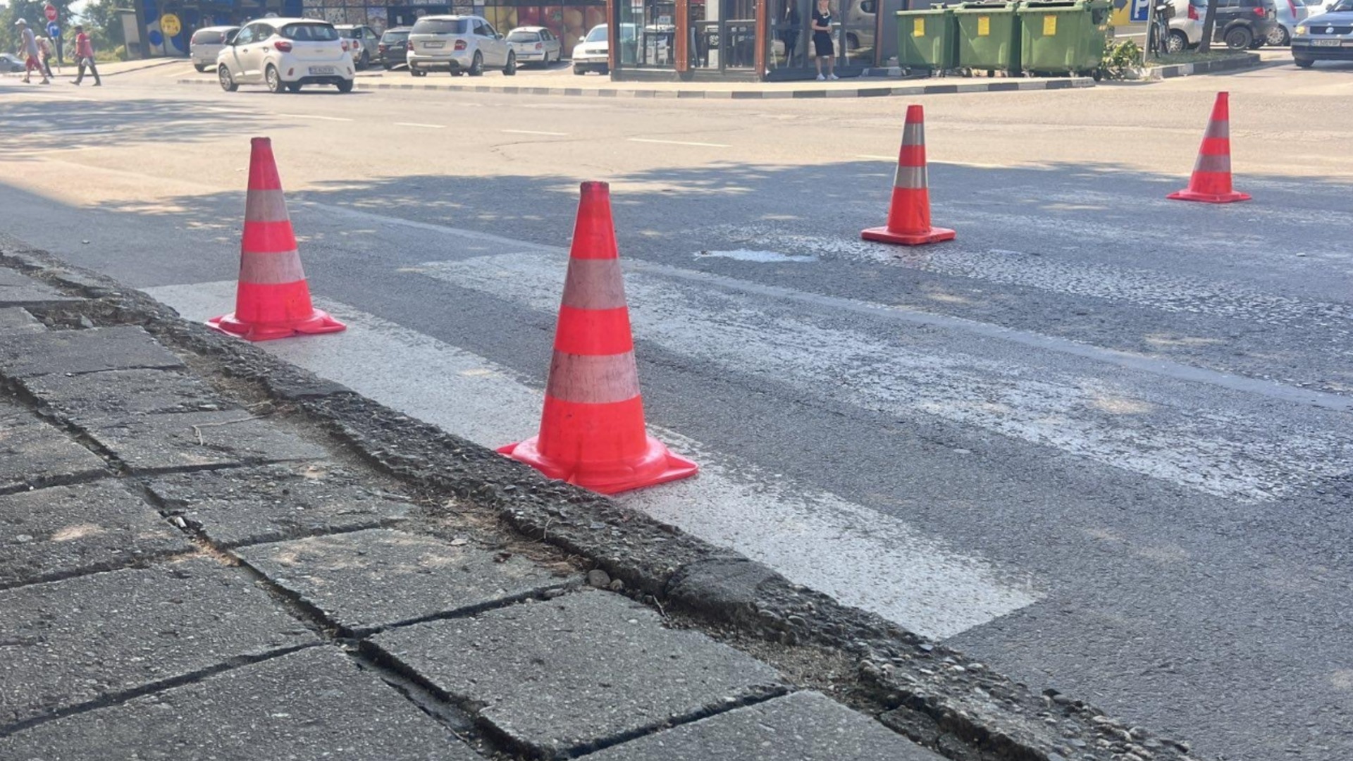 Кола блъсна 12-годишно момиче в София