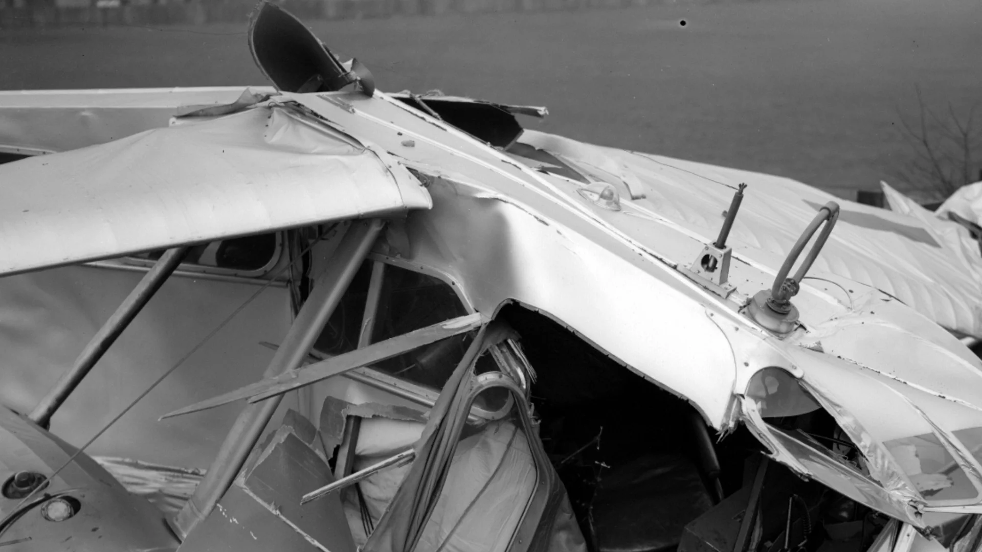 Десетки загинали: Руски военнотранспортен самолет се разби в Крим