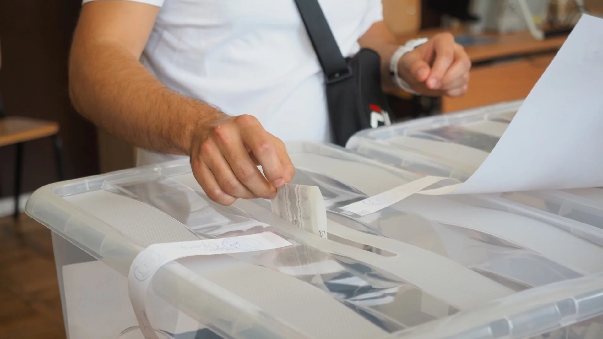 Натиск върху избиратели, зависимости и слаб контрол: Тежката диагноза на ОССЕ за изборите у нас