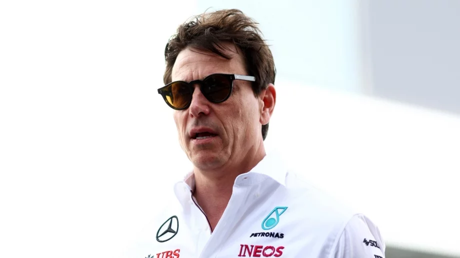 Има ли напрежение между пилотите на Мерцедес? Босът на тима отговори