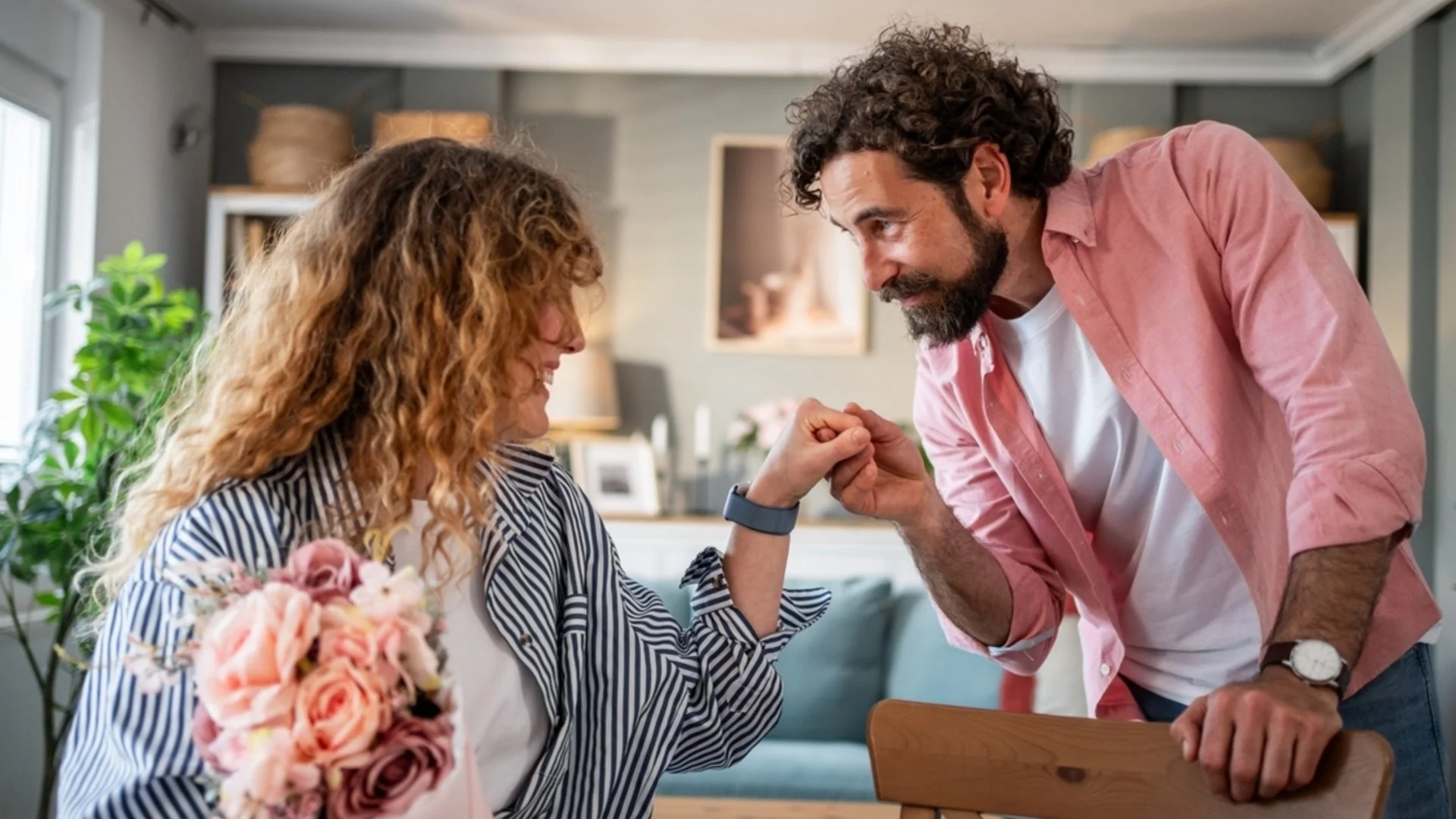 Краят на една епоха: Популярен жест вече е сексуално престъпление