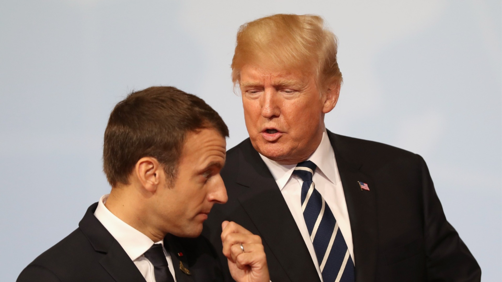 Доналд Тръмп унизи Еманюел Макрон с лични подигравки (ВИДЕО)