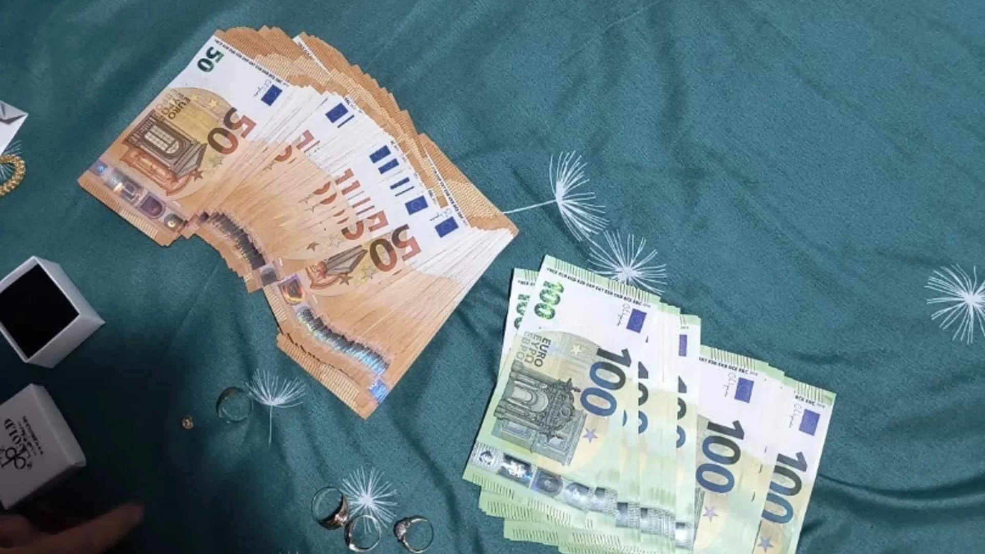 Цената за купен глас расте, открити са списъци и във фризьорски салони