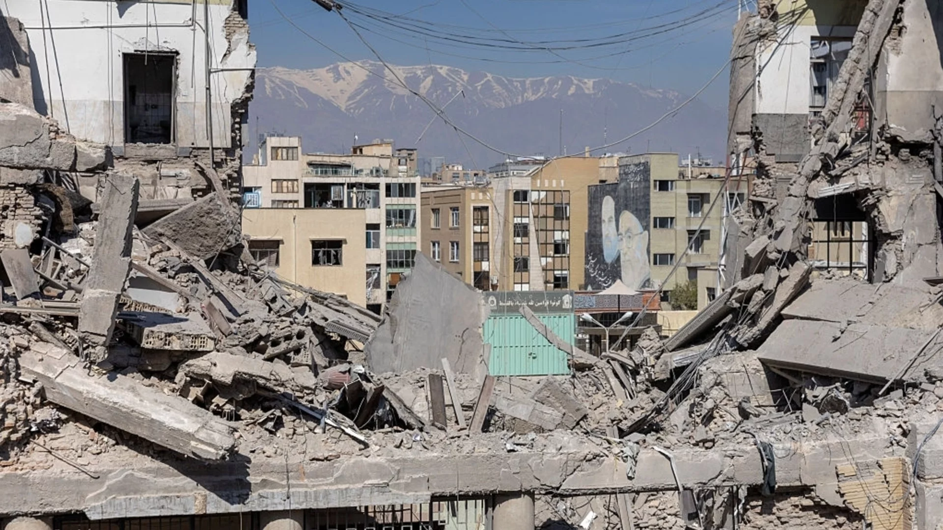 Иран не отстъпва на Тръмп и отрече да иска примирие