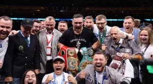 Екипът на Усик променя плановете за мача с Верхувен в последния момент?