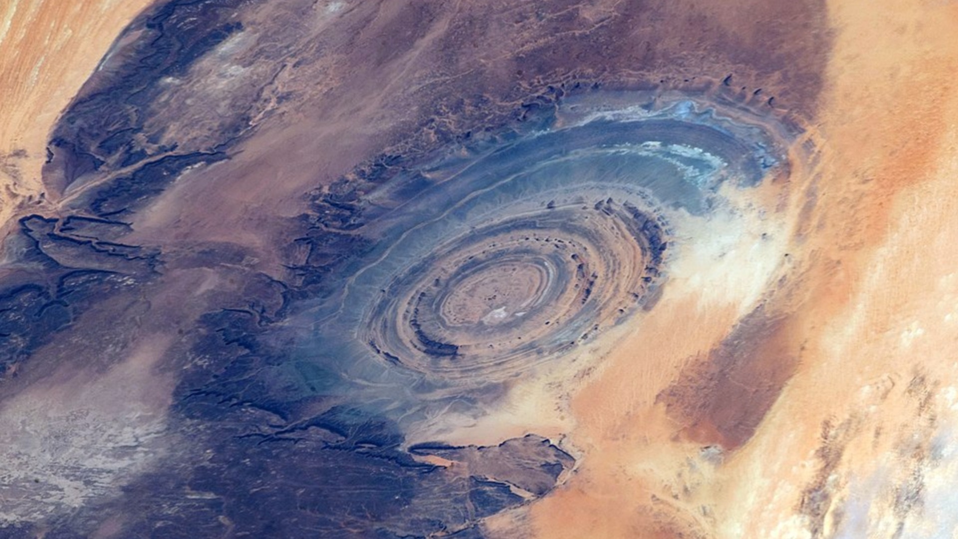 НАСА разграда мистерията с пръстените в Сахара