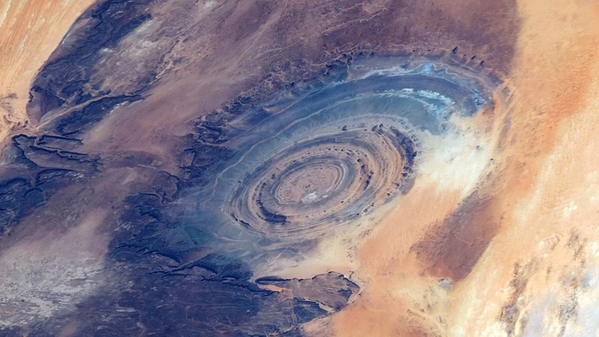 НАСА разграда мистерията с пръстените в Сахара