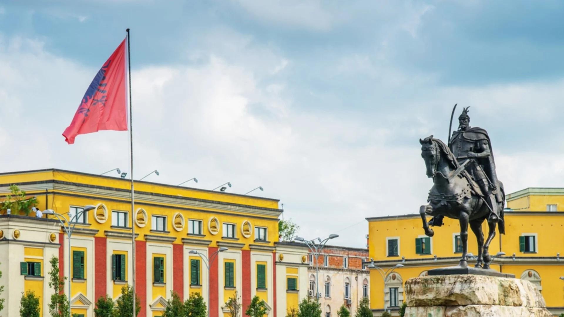 Туристите да внимават: Албания може да бъде мишена на групировки от Иран
