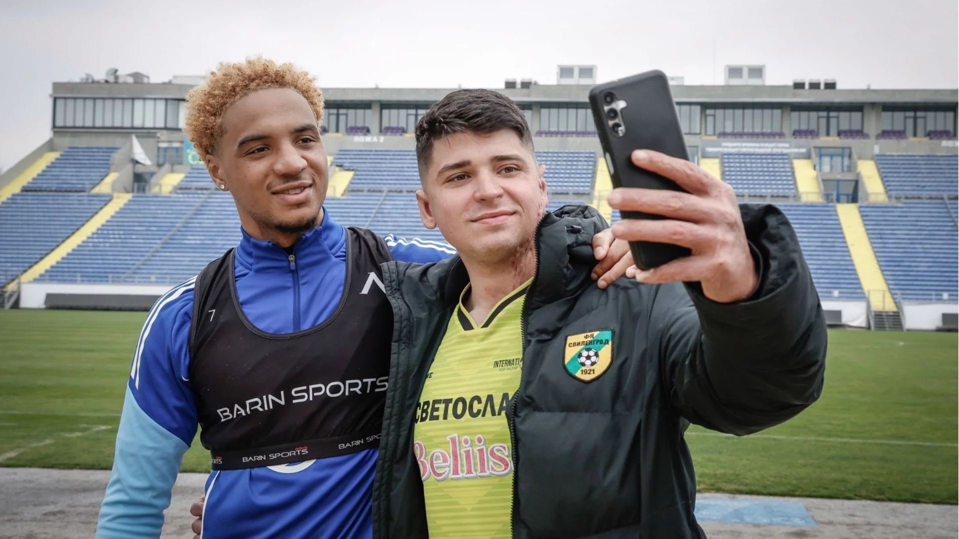 С вътрешните глоби от първия отбор: Левски направи първото от много дарения за различни каузи