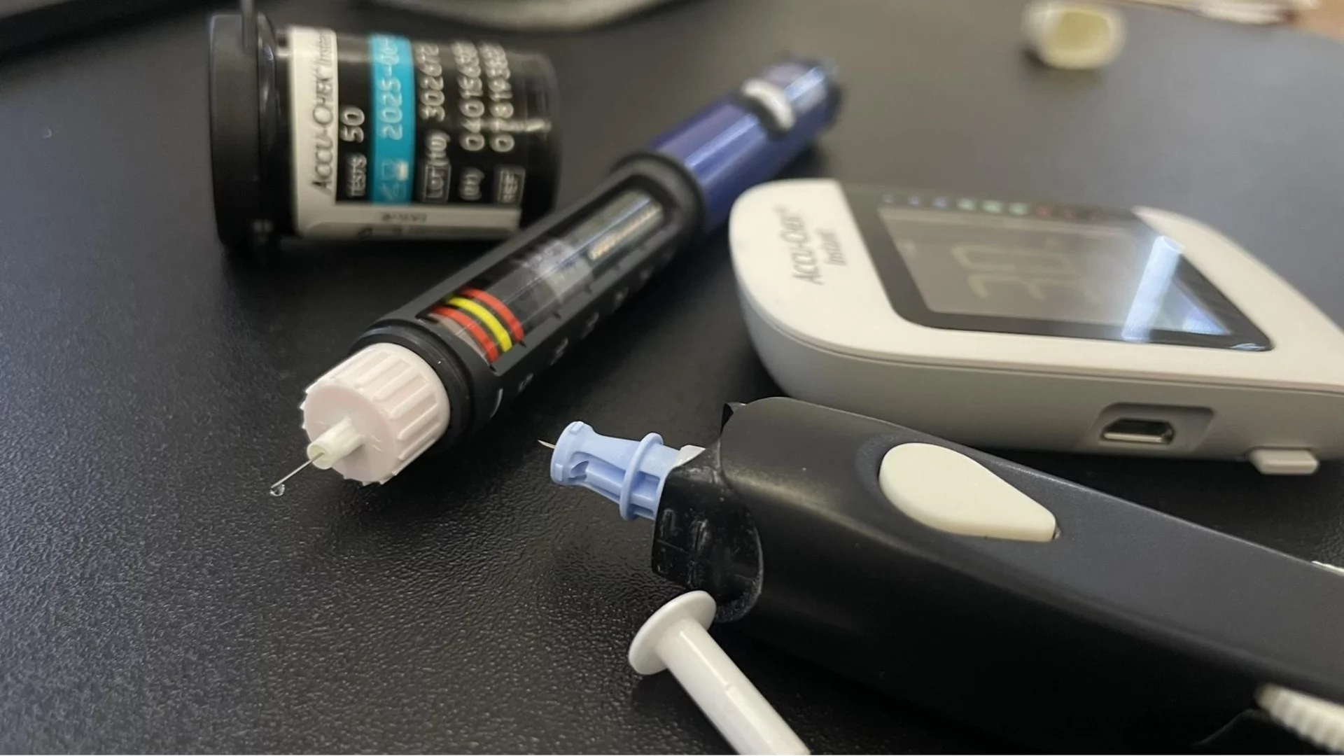 КЗК алармира за подвеждаща реклама на медицински продукт