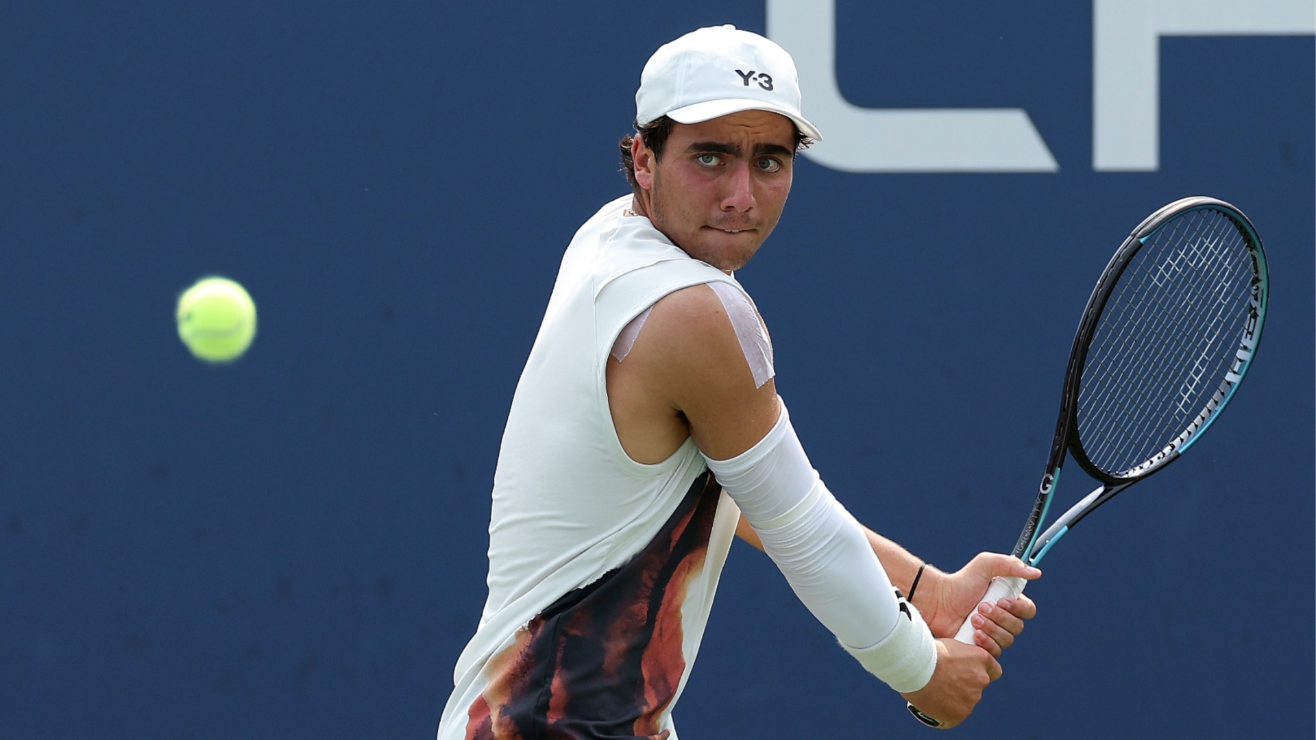 Иван Иванов удари на камък след силната победна серия