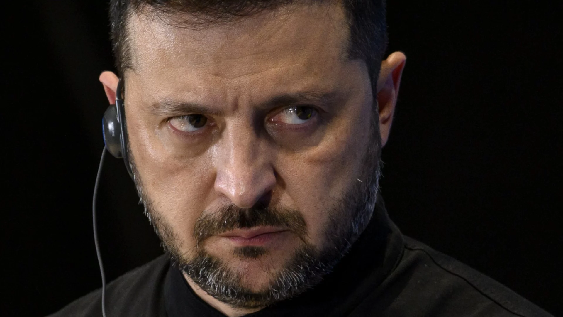 Зеленски: Украйна трябва да е готова за спиране на доставките на американско оръжие