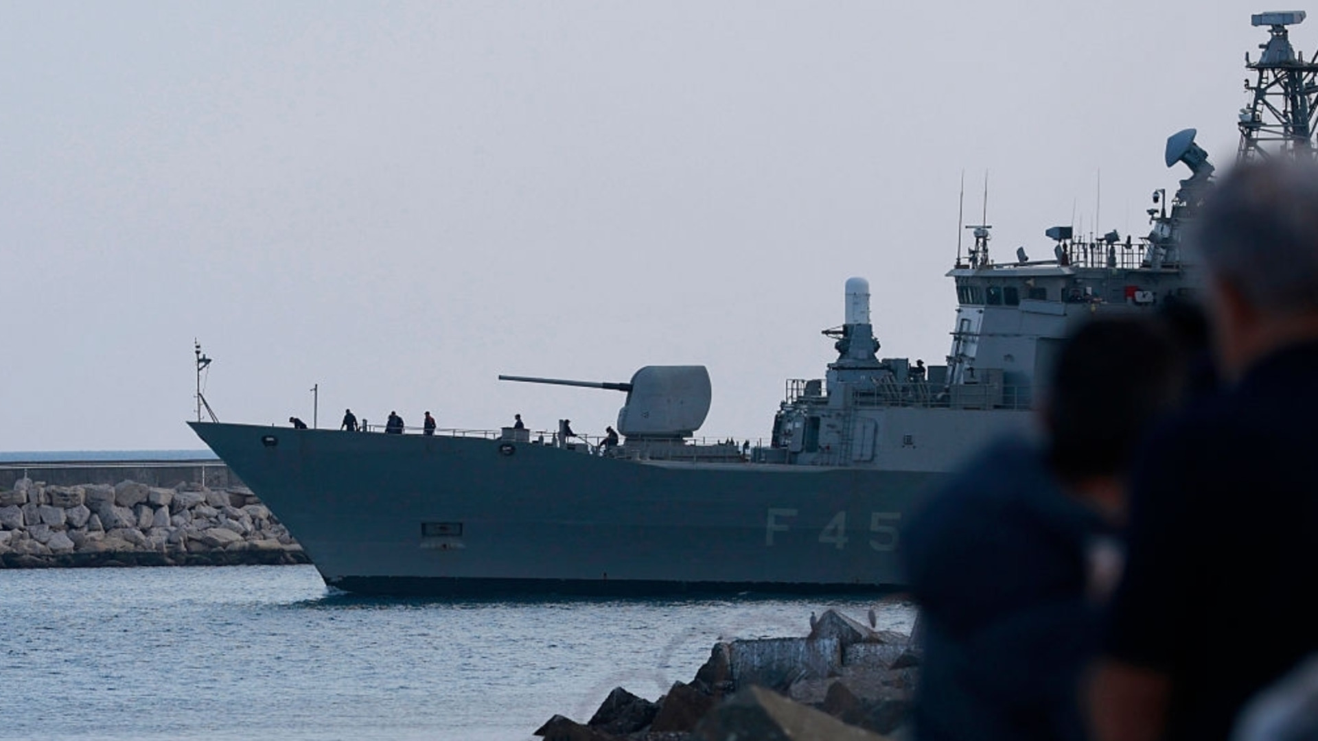 Иран намекна как ще хвърли световната икономика в по-голям хаос. САЩ с официални данни за жертвите си