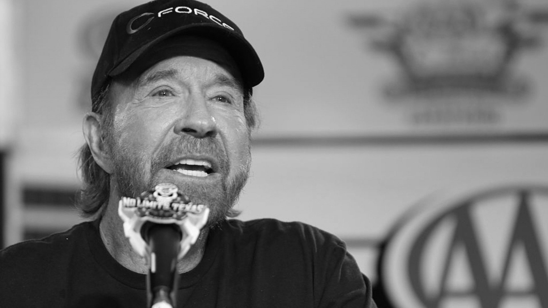 Епитафия: Чък Норис (1940 - 2026)