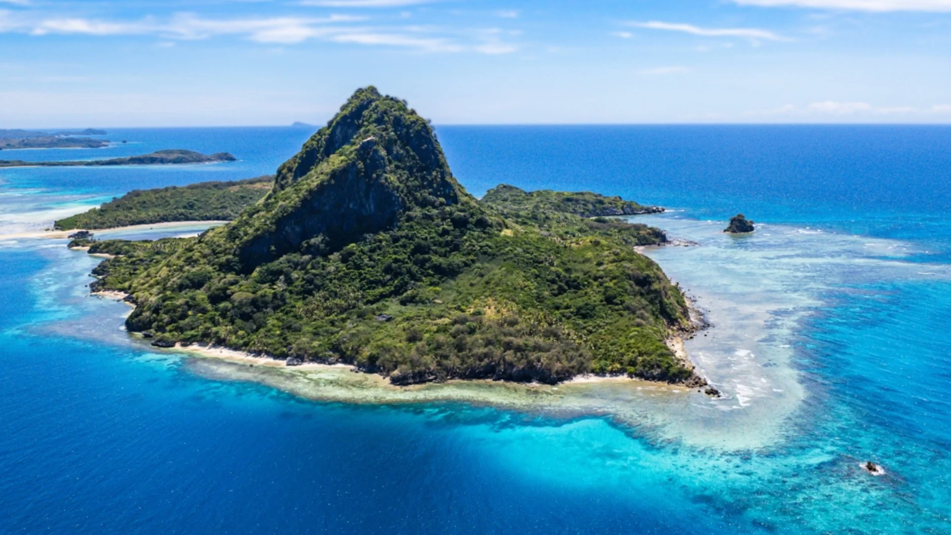 Корабокрушение на живо: Круизен кораб заседна точно на острова на Том Ханкс от 'Корабокрушенецът'“