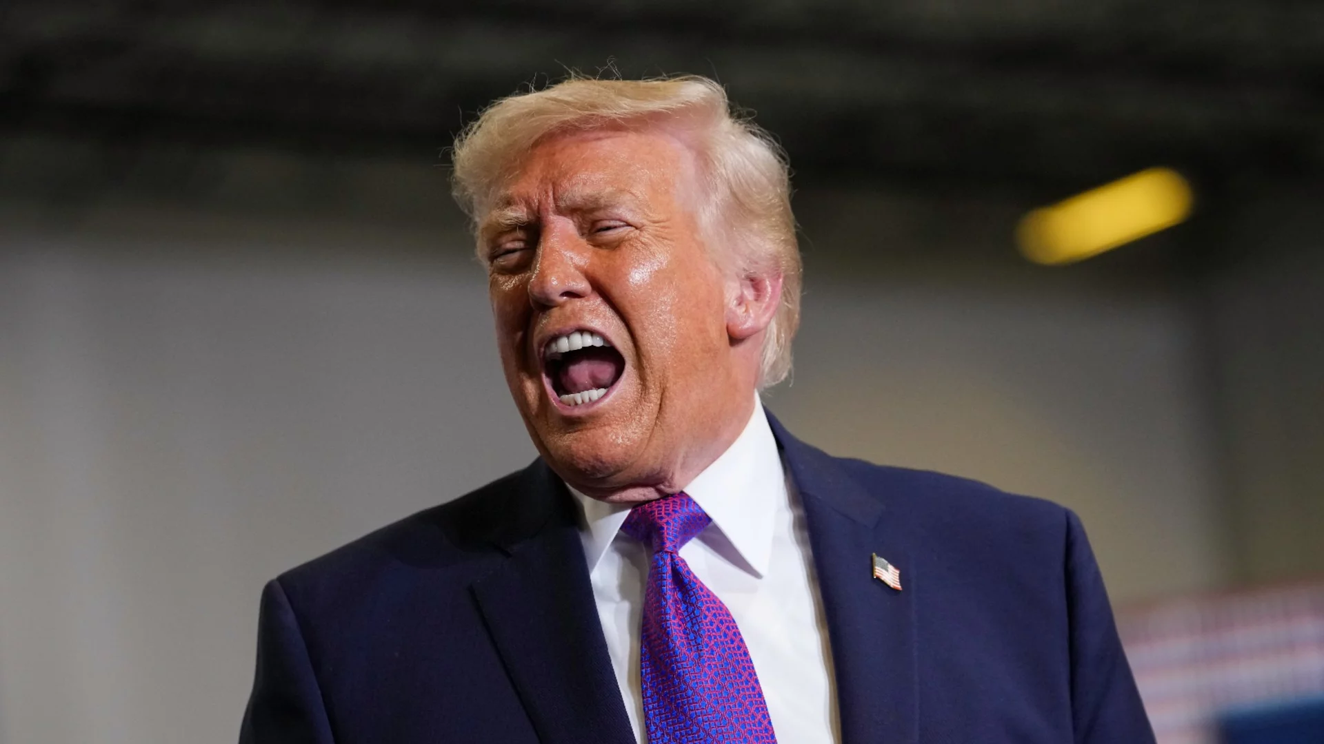 "Тръмп е в нервна криза": Експерт по национална сигурност за развитието на войната в Иран