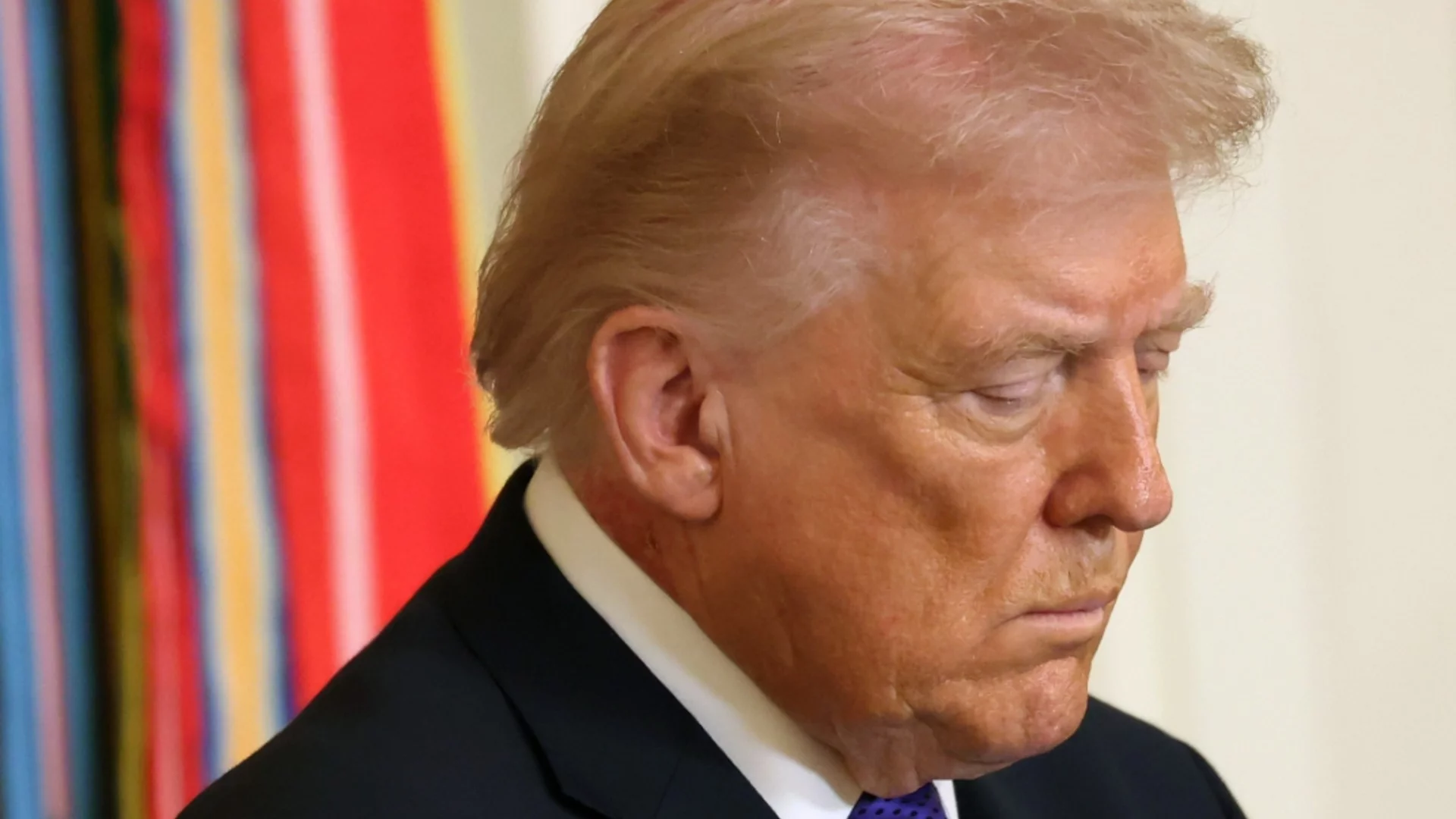 Светът обсъжда изпълнената с ругатни и нецензурни думи заплаха на Тръмп