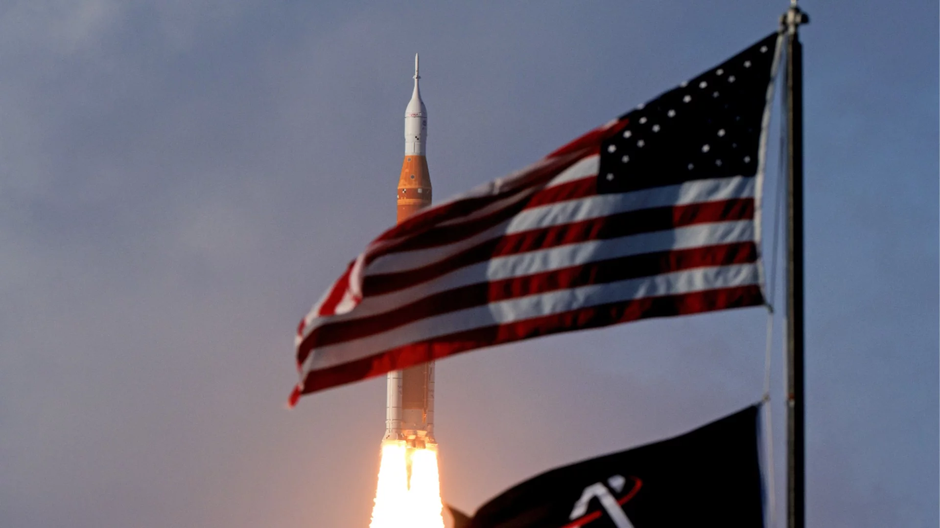 Исторически момент: "Артемида II" се готви за прелитане около Луната (ВИДЕО)