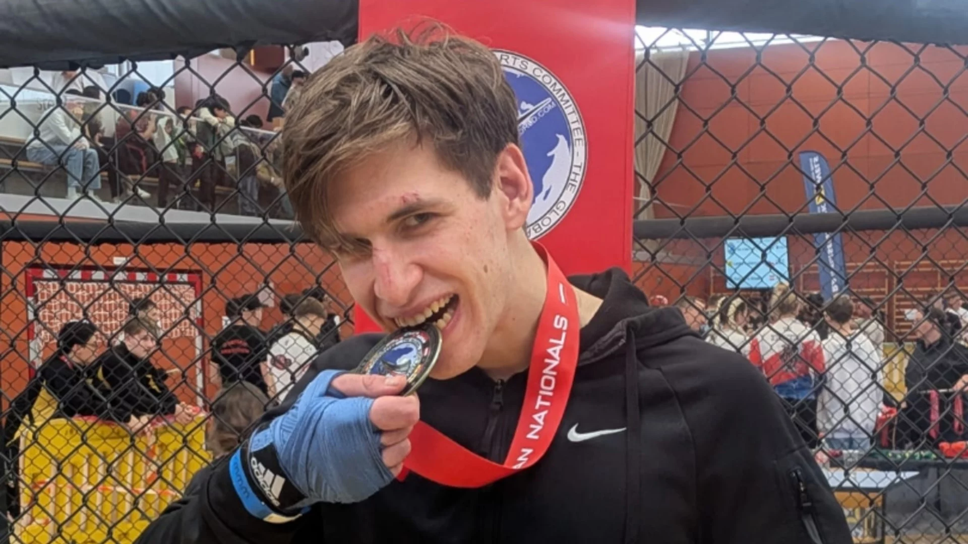 Между елитния спорт и висшето образование: Талантлив българин постигна голям успех в кикбокса!