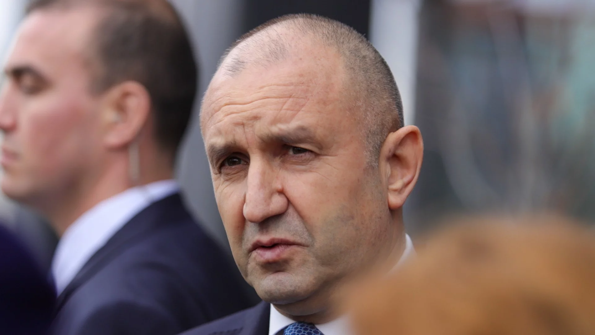 Предизборни договори: "Планета Пайнер" с пари от Румен Радев, Слави Трифонов и Радостин Василев