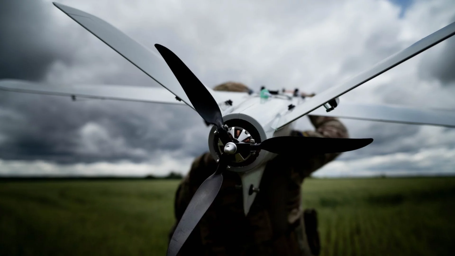 Сълзи и сополи в Русия: Украйна ни бие в дроновете, намаляват новите ни войници (ОБЗОР - ВИДЕО)