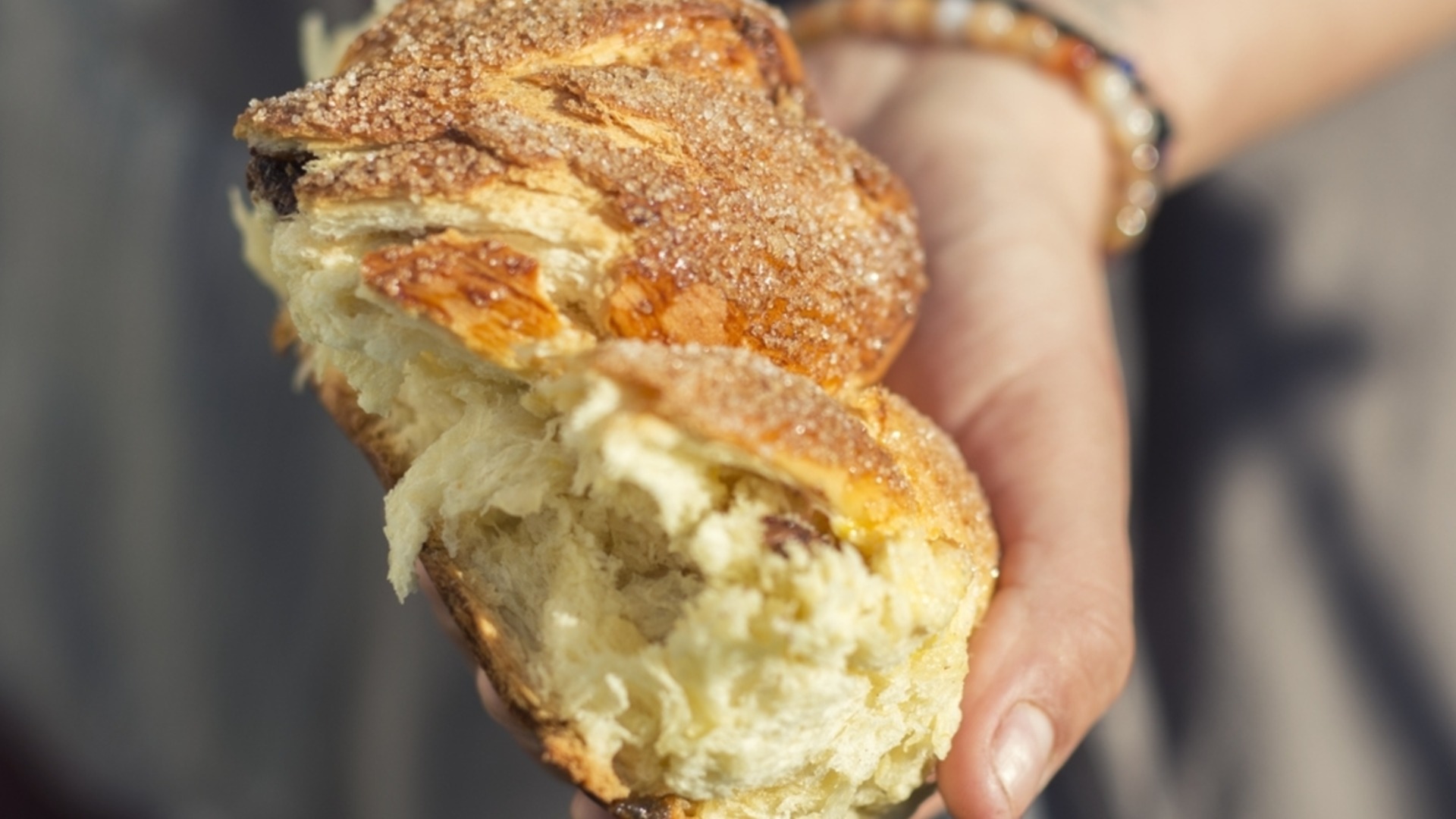 Без месене и втасване: Пухкав и вкусен козунак само за 45 минути