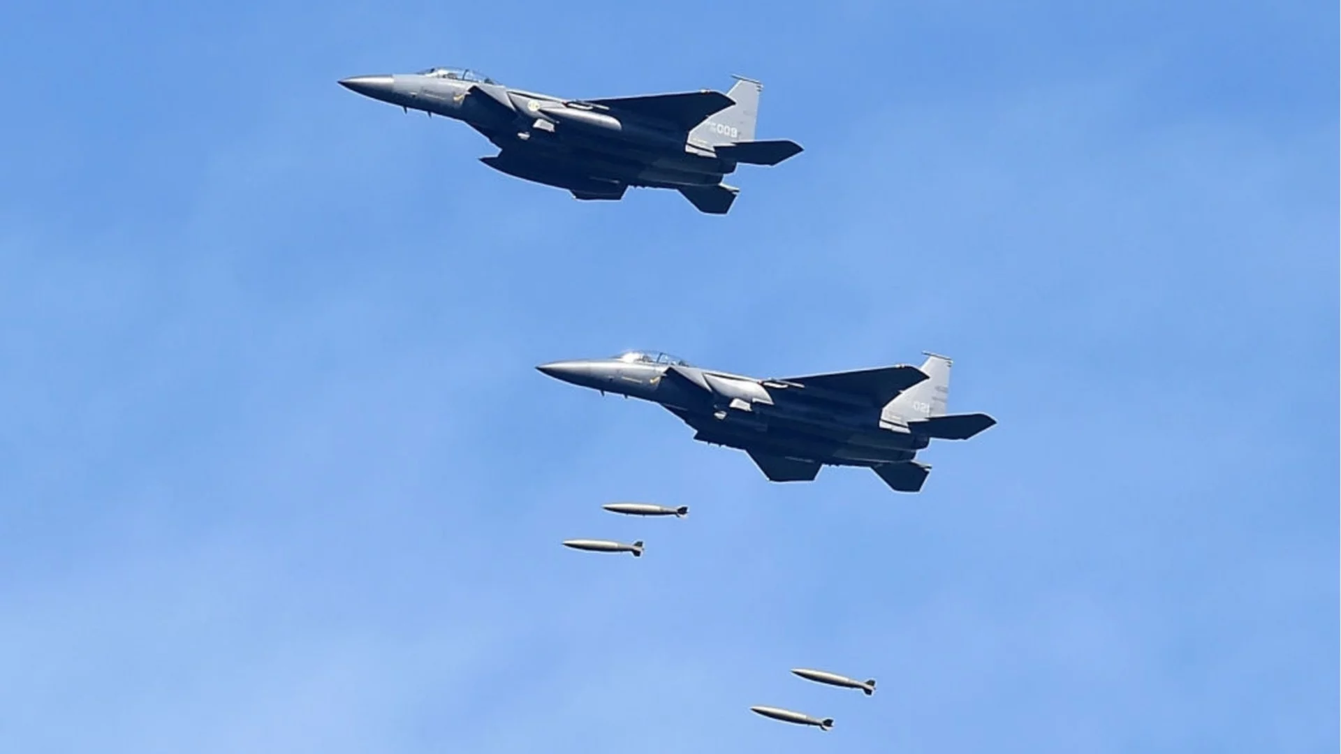 Иран удари най-големия индустриален център в Близкия изток, нови данни, че Русия им помага (ВИДЕО)