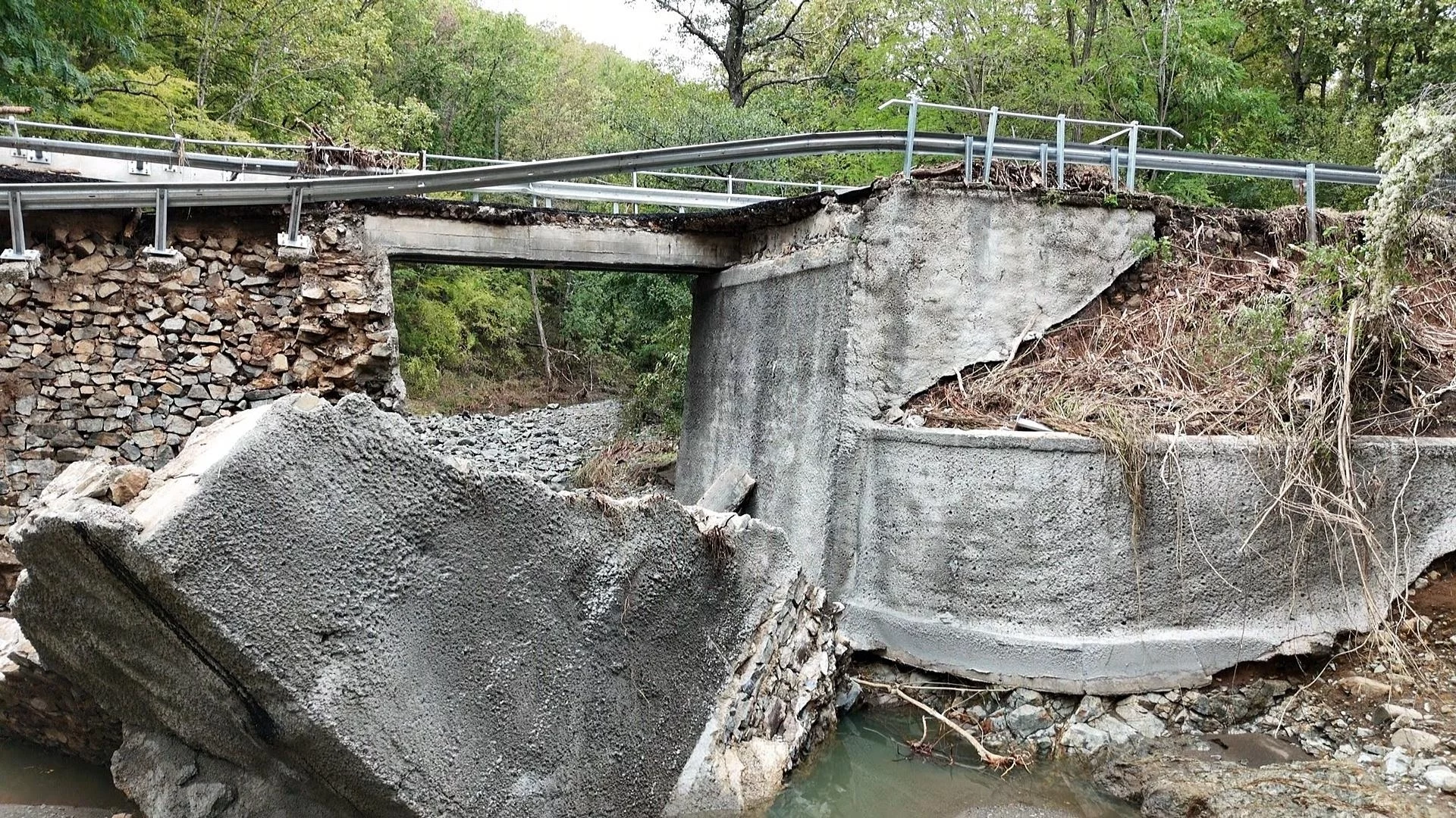 106 моста са пред разруха: Държавата саморазкри критична инфраструктурна криза