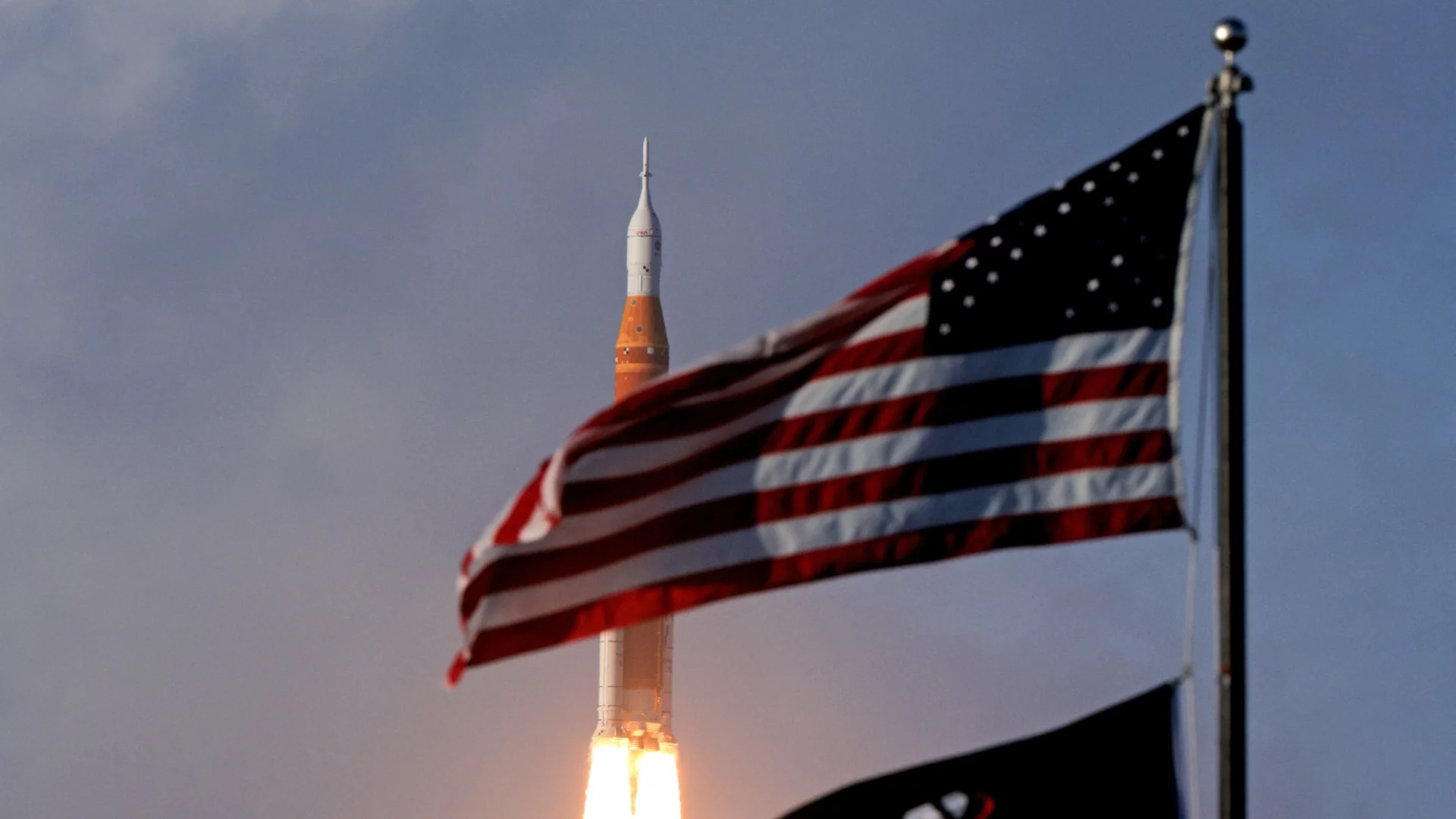 Най-далеч в Космоса: Какво успяха да сторят астронавтите на "Артемис II" (ВИДЕО)