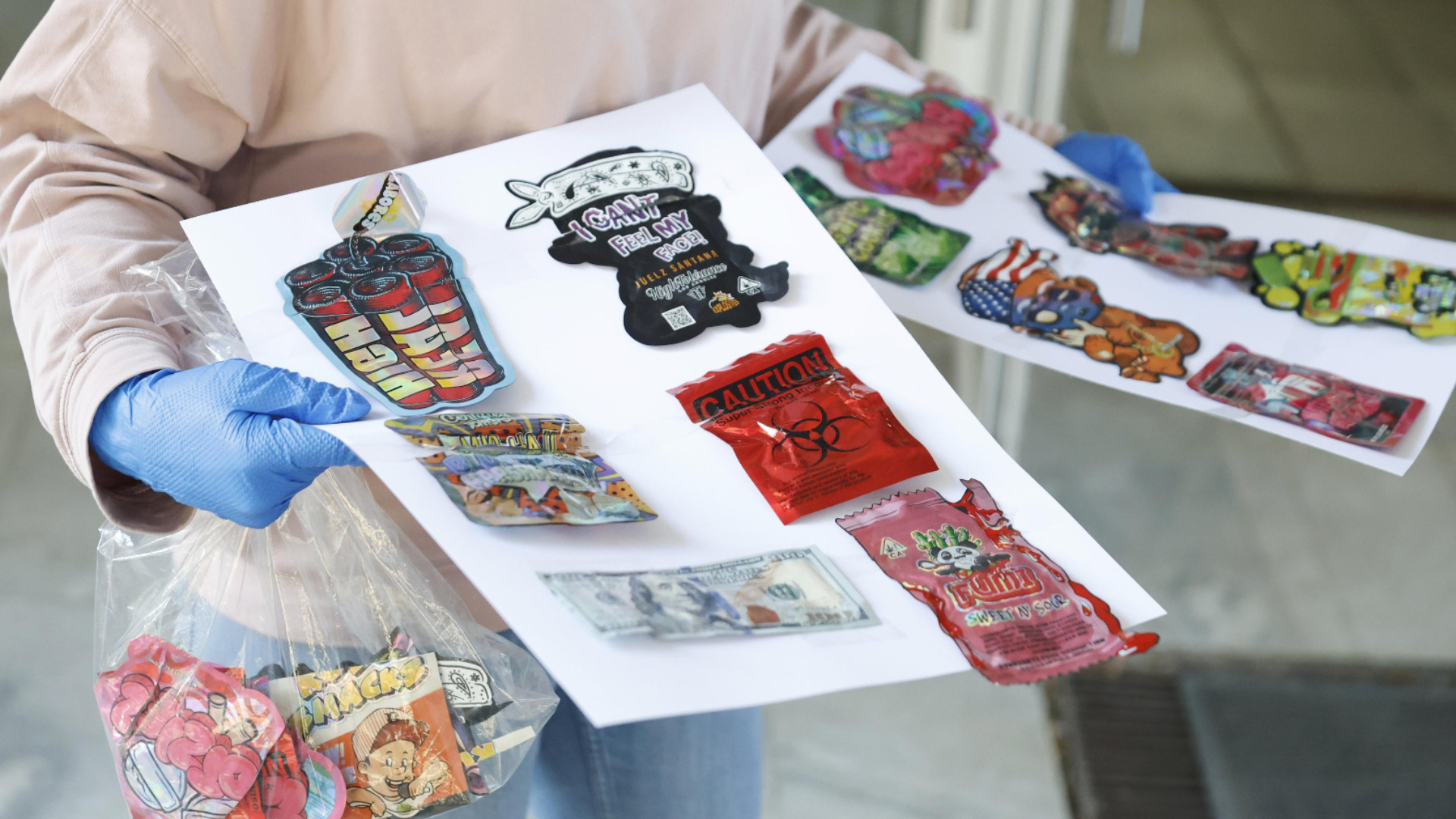 Държавата не просто губи битката с модерните наркотици, тя им постила червения килим