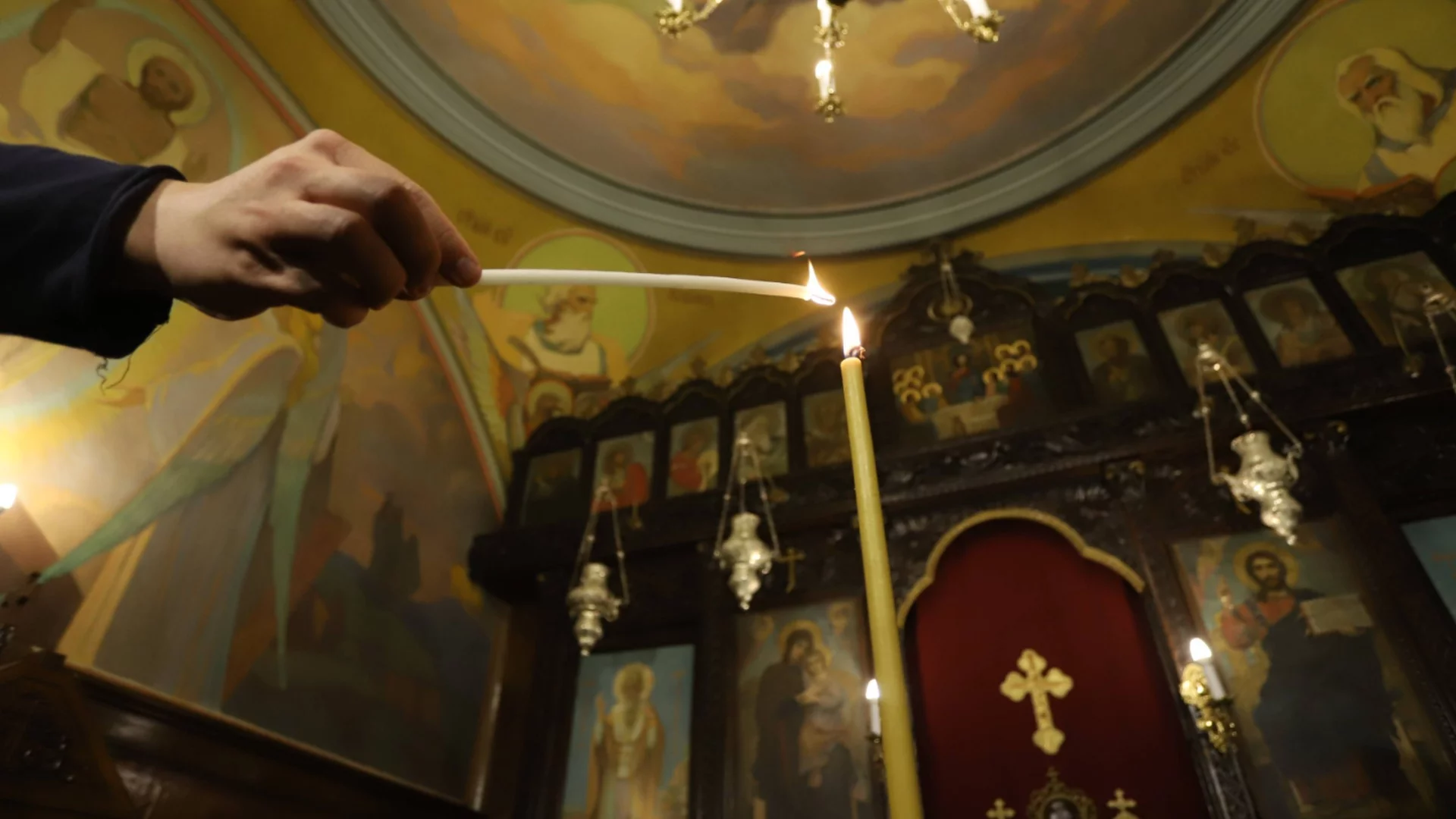 Утрешният ден ще запали „благодатния огън“ в сърцата на Везни, Козирог + още 2 зодии