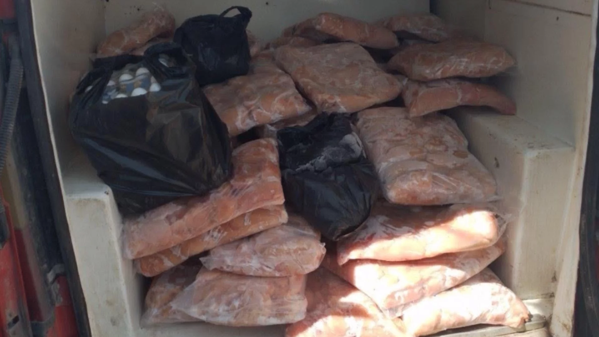 Над 600 тона храни без документи: БАБХ ги иззе в Свиленград