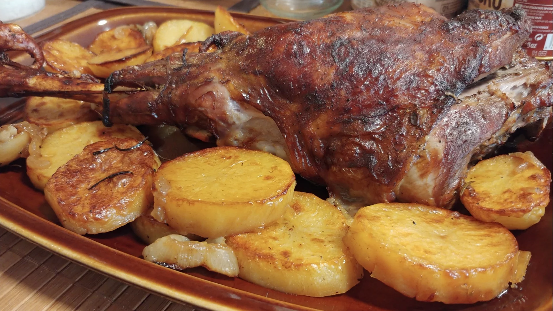 Какво не бива да правим, когато печем агнешко за празнична трапеза