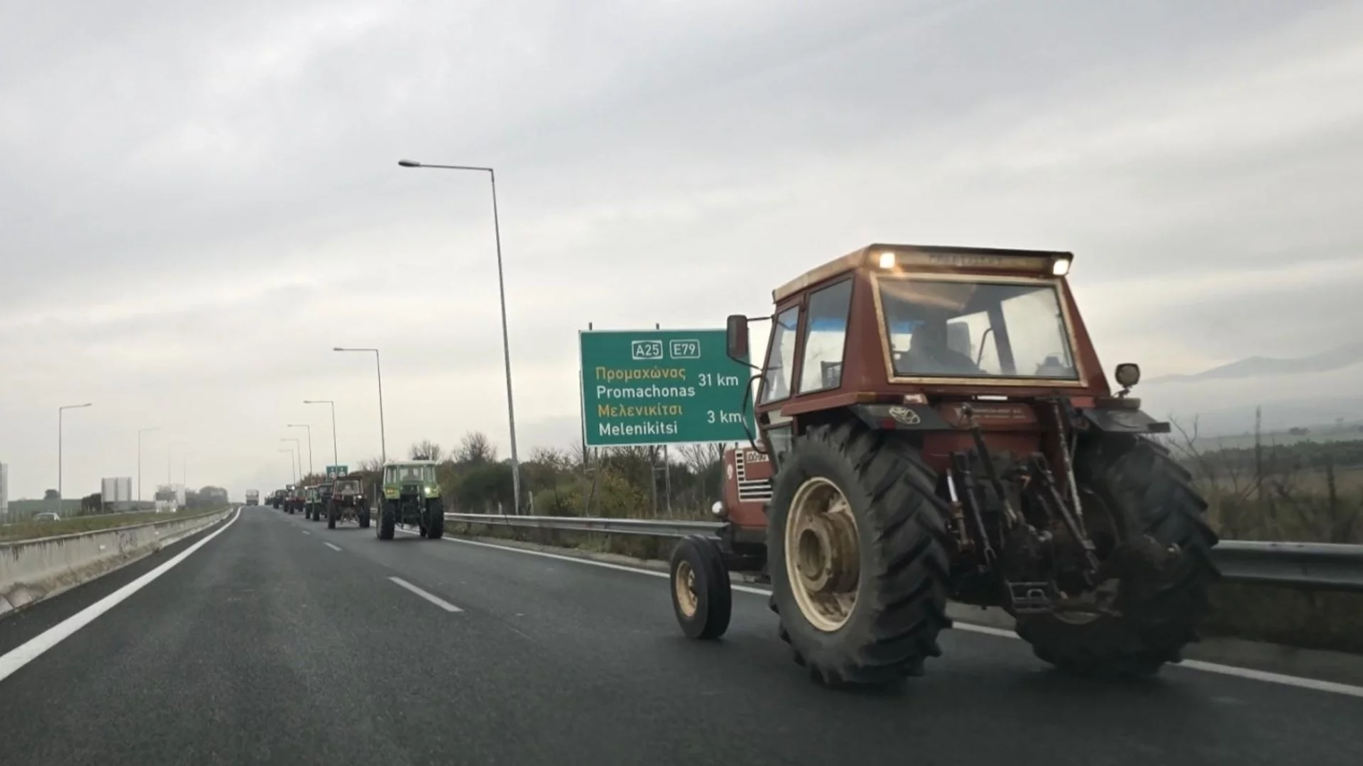 Гръцките фермери отново се вдигнаха: Готвят масови блокади