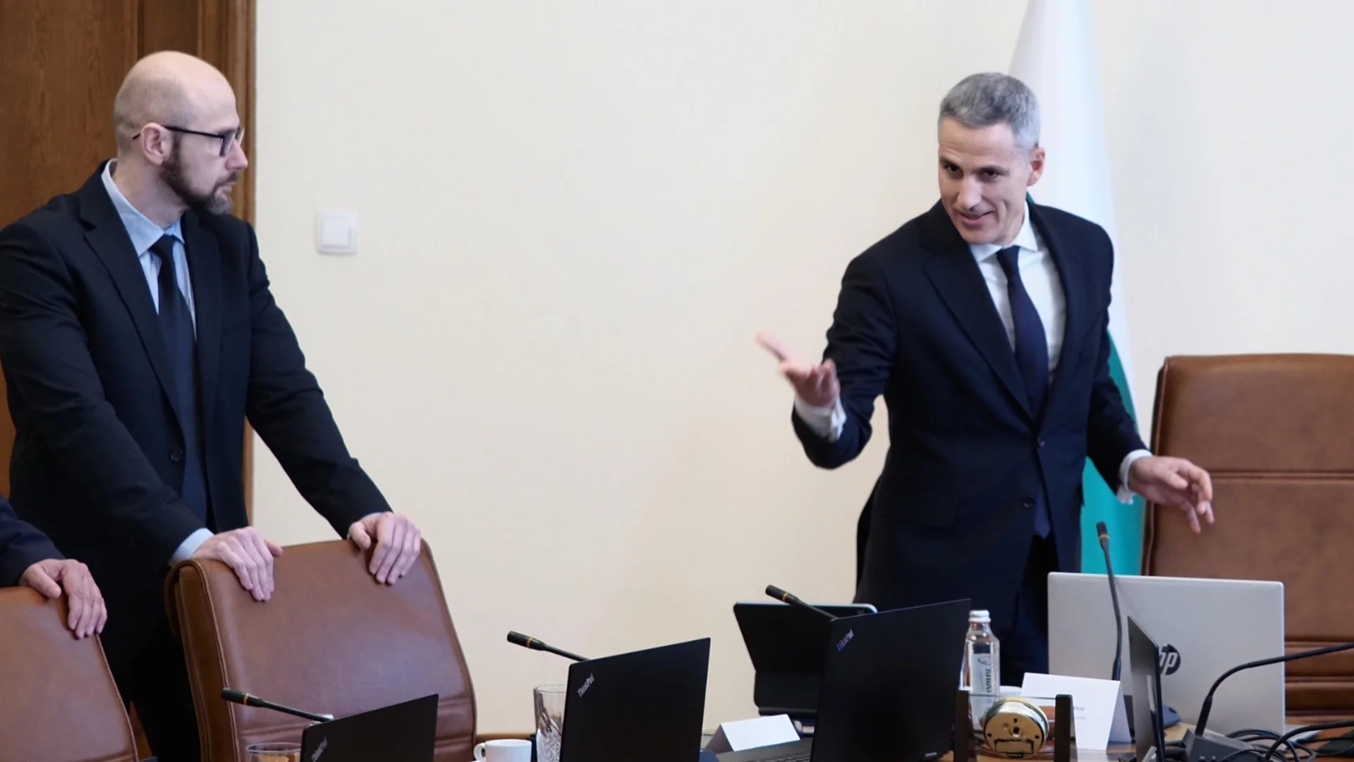 Правителството оряза милиони евро за Върховния административен съд, гласувани от кабинета Желязков