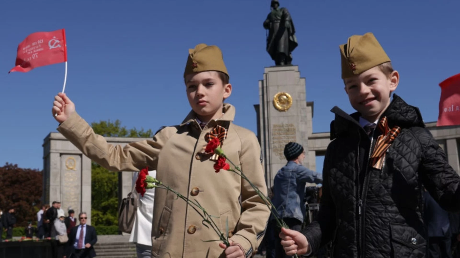 Русия срещу децата си (СНИМКИ)