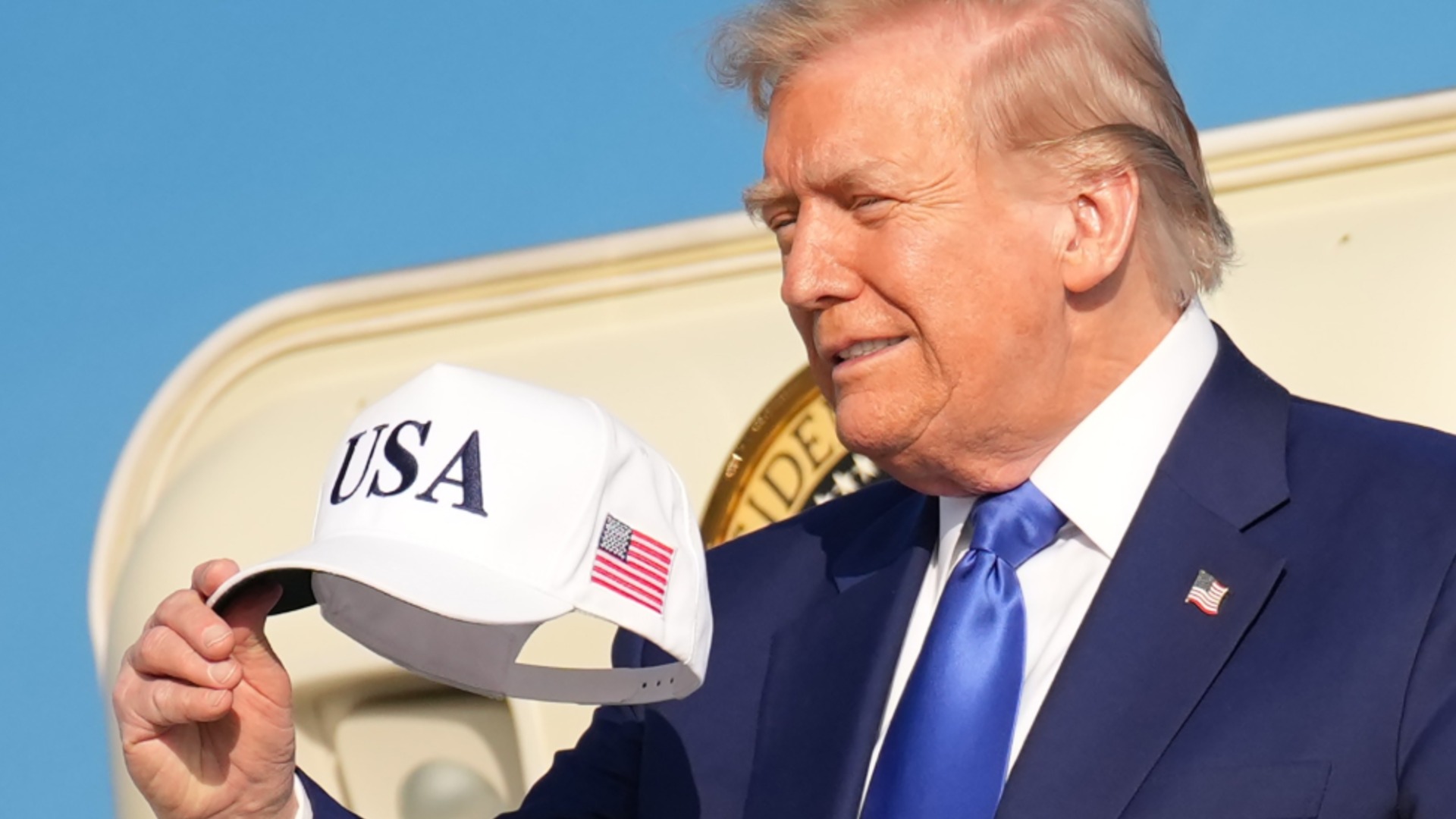 Тръмп загуби войната и показа на Иран как може да стисне света за гърлото